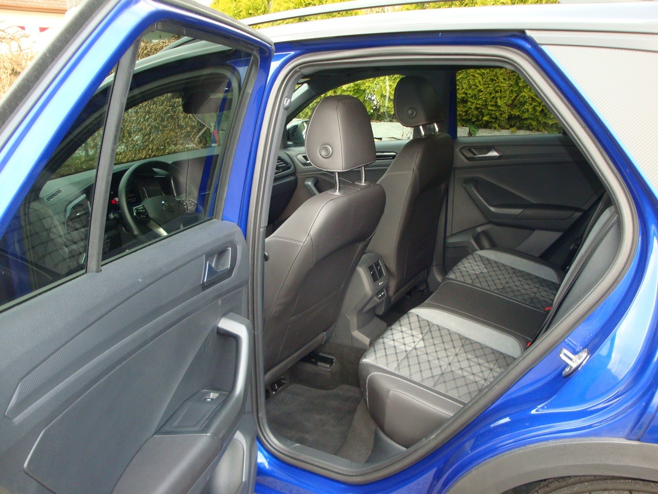 VW T-Roc 1.5 TSI EVO R-Line DSG-image-5