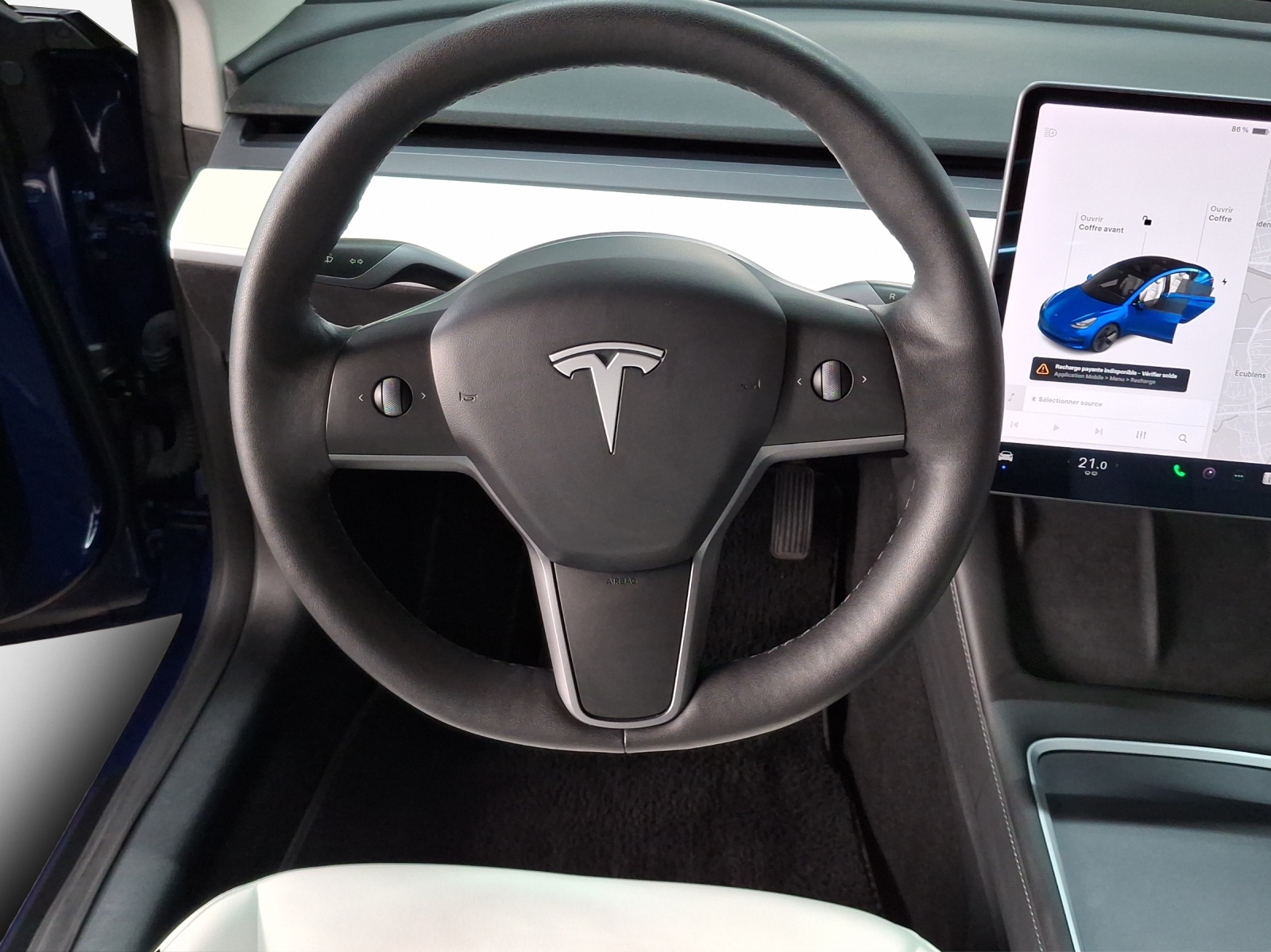 TESLA Model 3-image-9