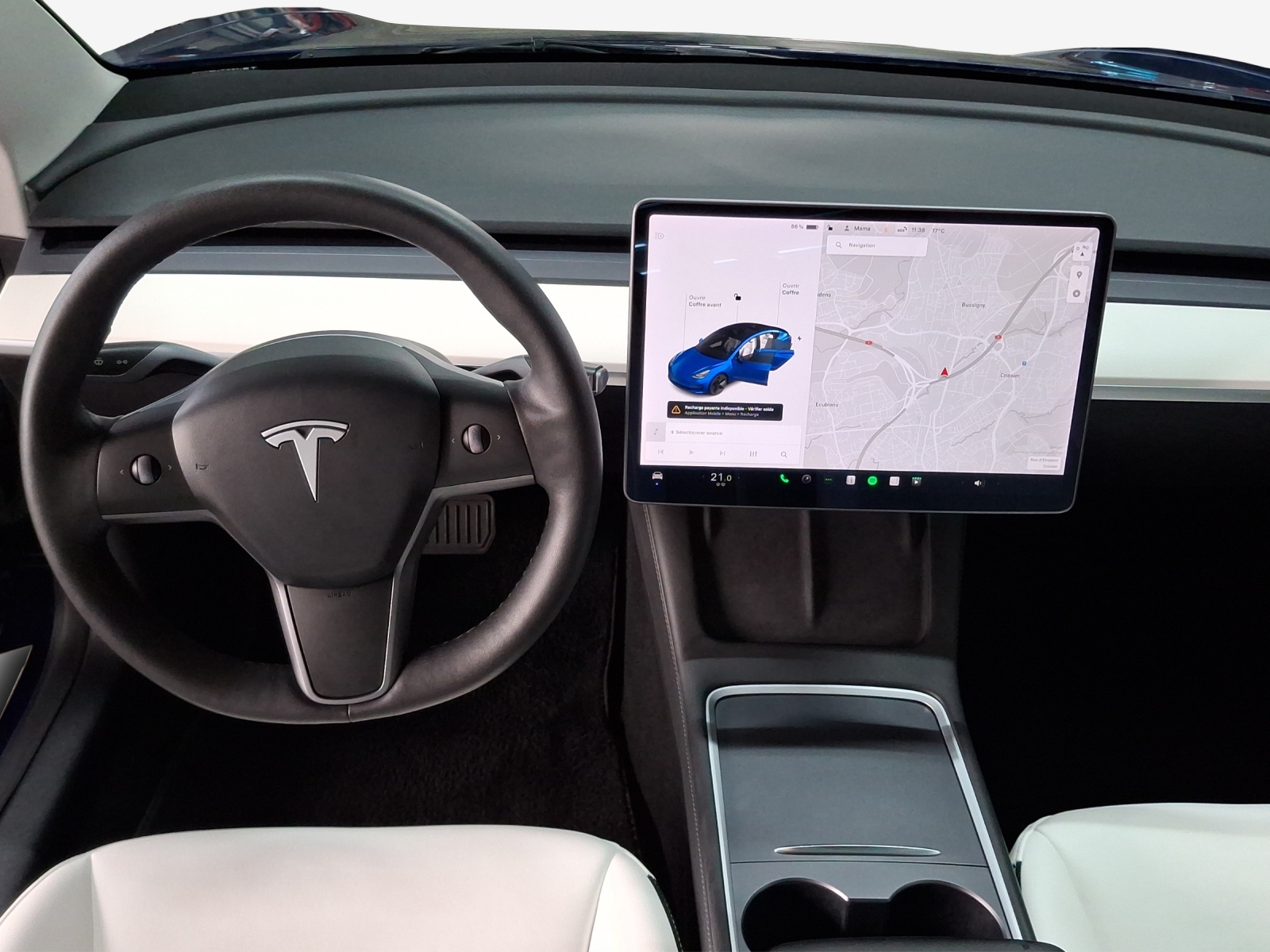 TESLA Model 3-image-11