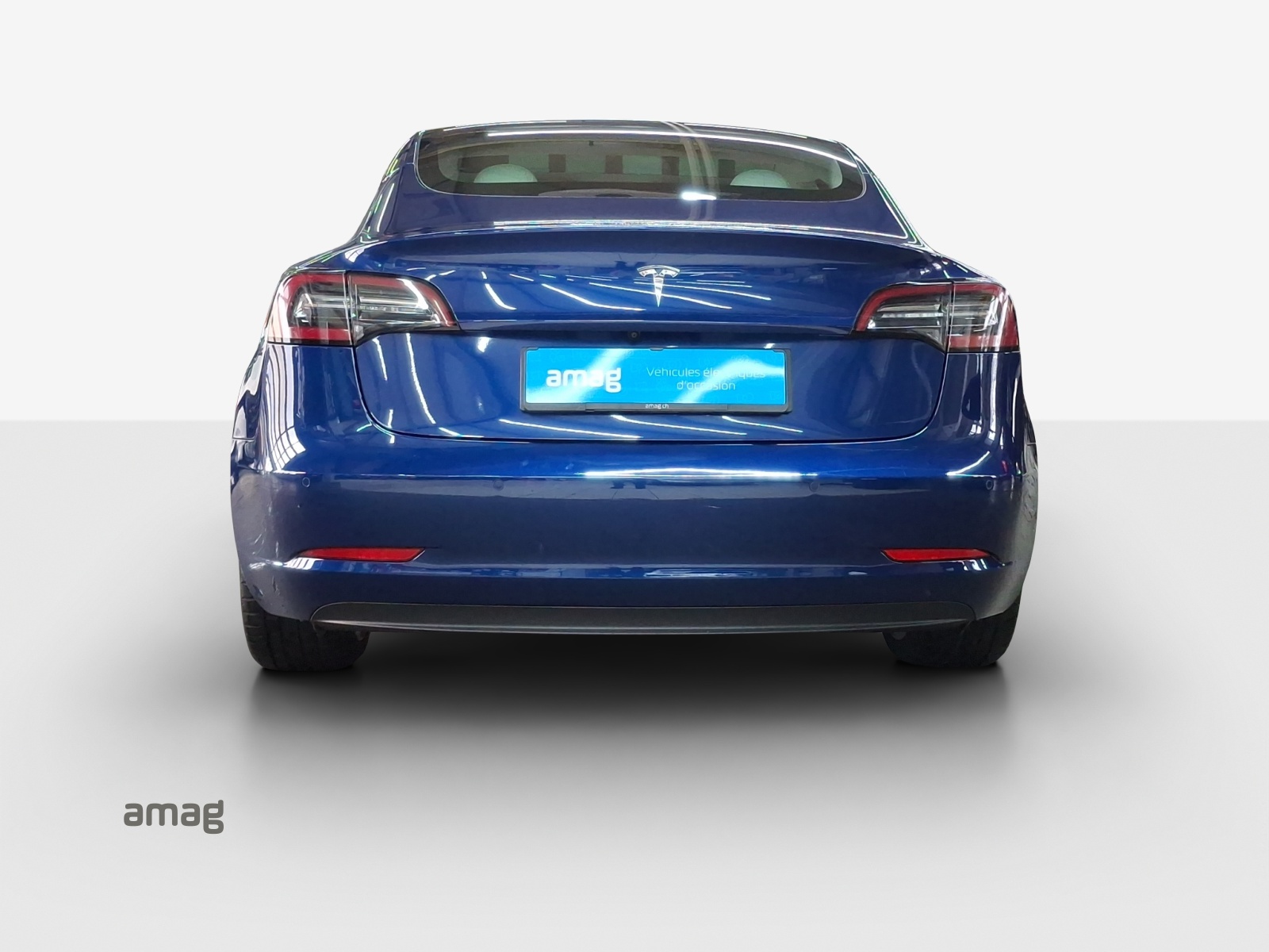 TESLA Model 3-image-4