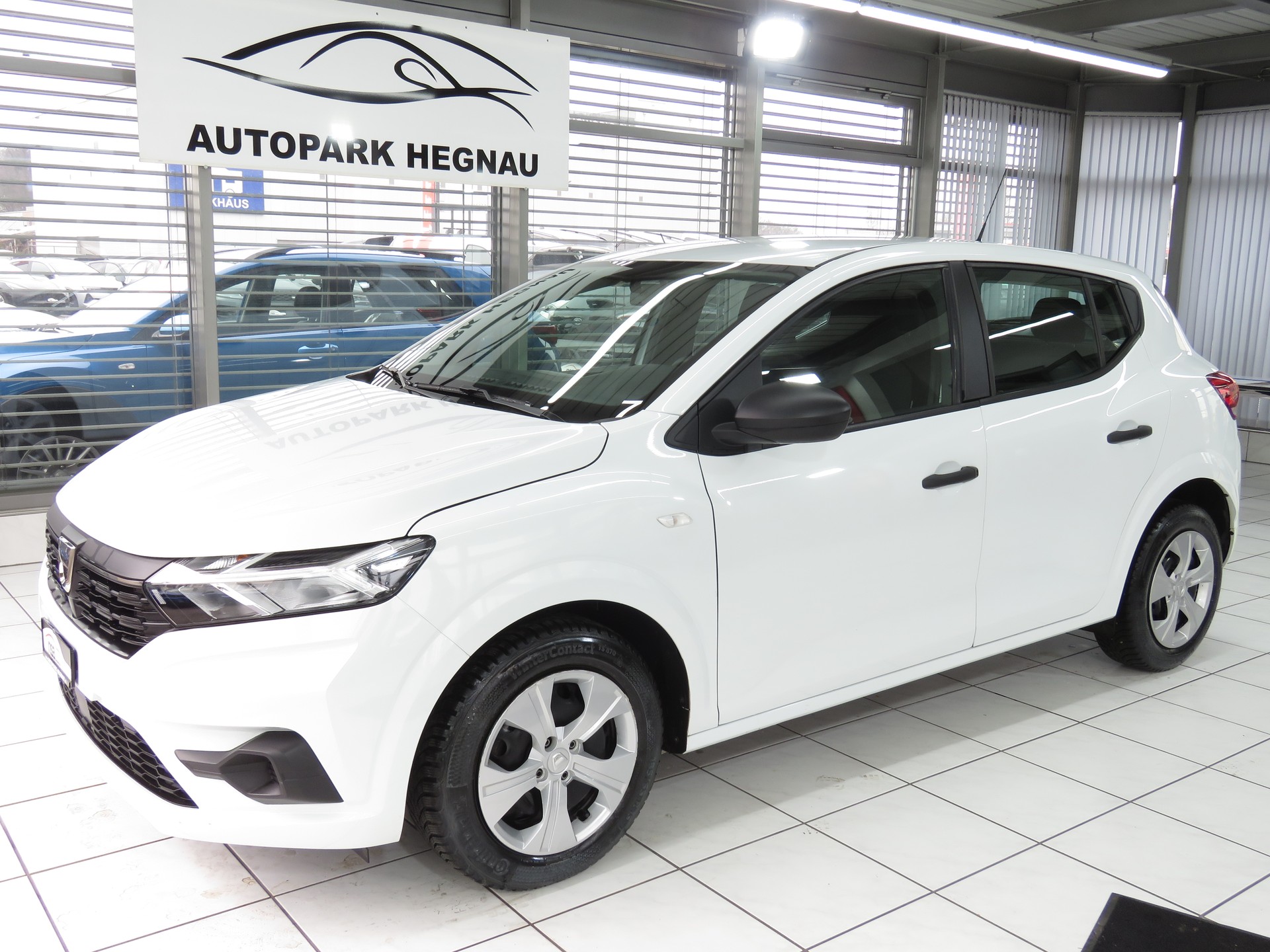 DACIA Sandero SCe 65 Essential-image-0