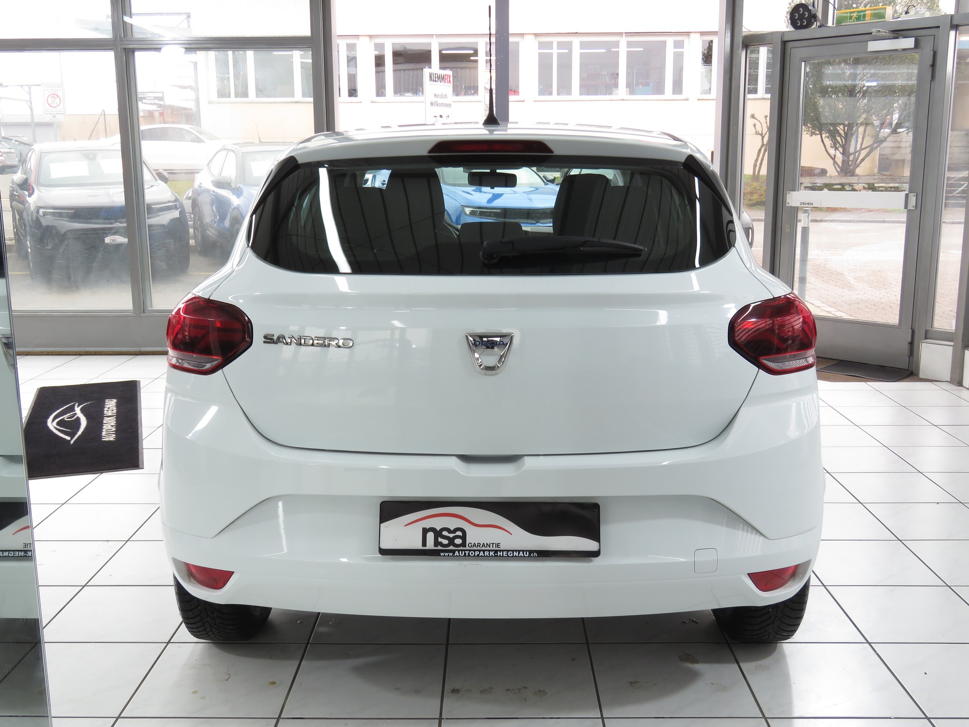 DACIA Sandero SCe 65 Essential-image-4