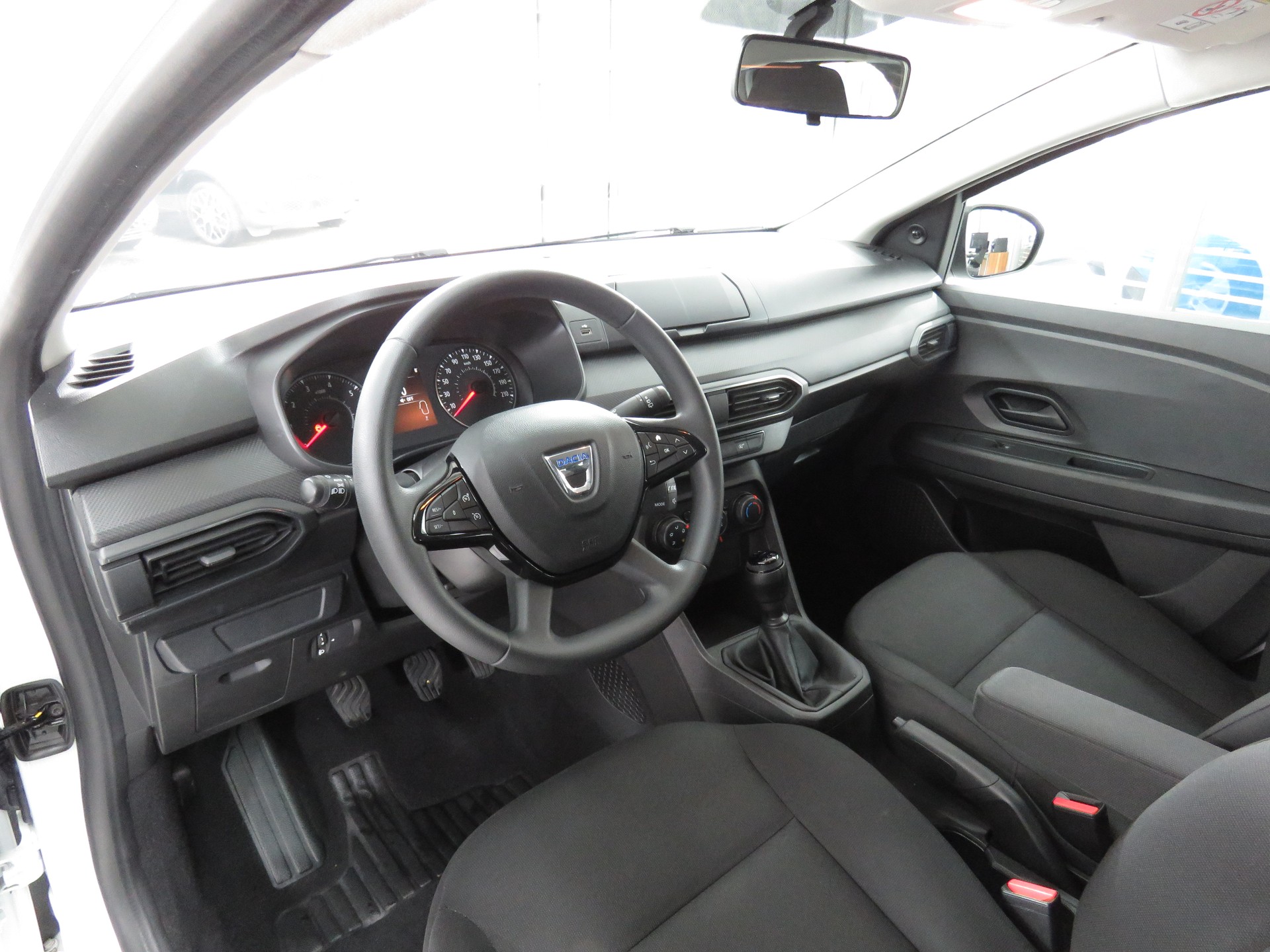 DACIA Sandero SCe 65 Essential-image-6