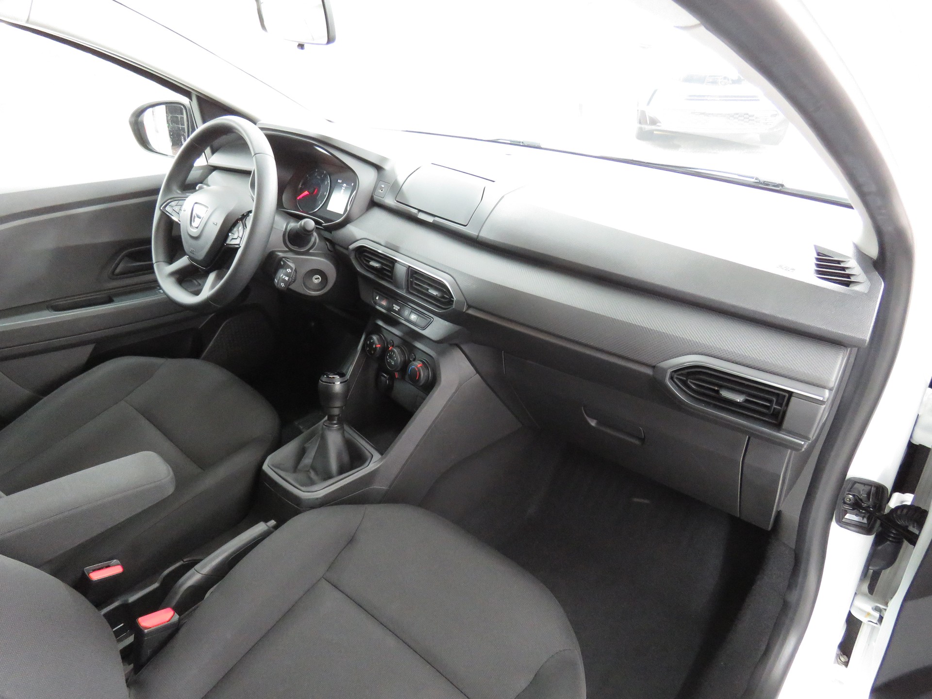 DACIA Sandero SCe 65 Essential-image-10