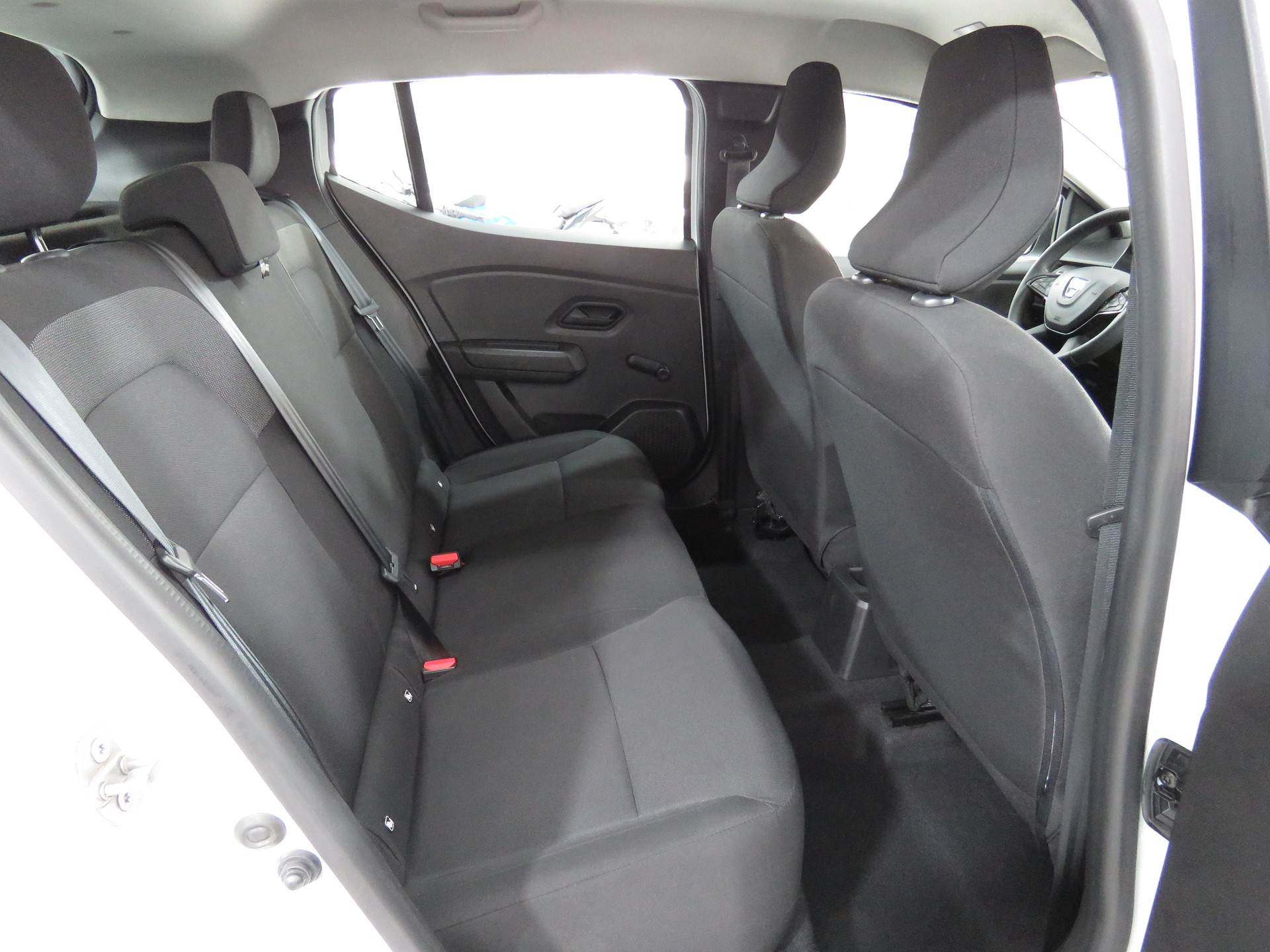 DACIA Sandero SCe 65 Essential-image-12