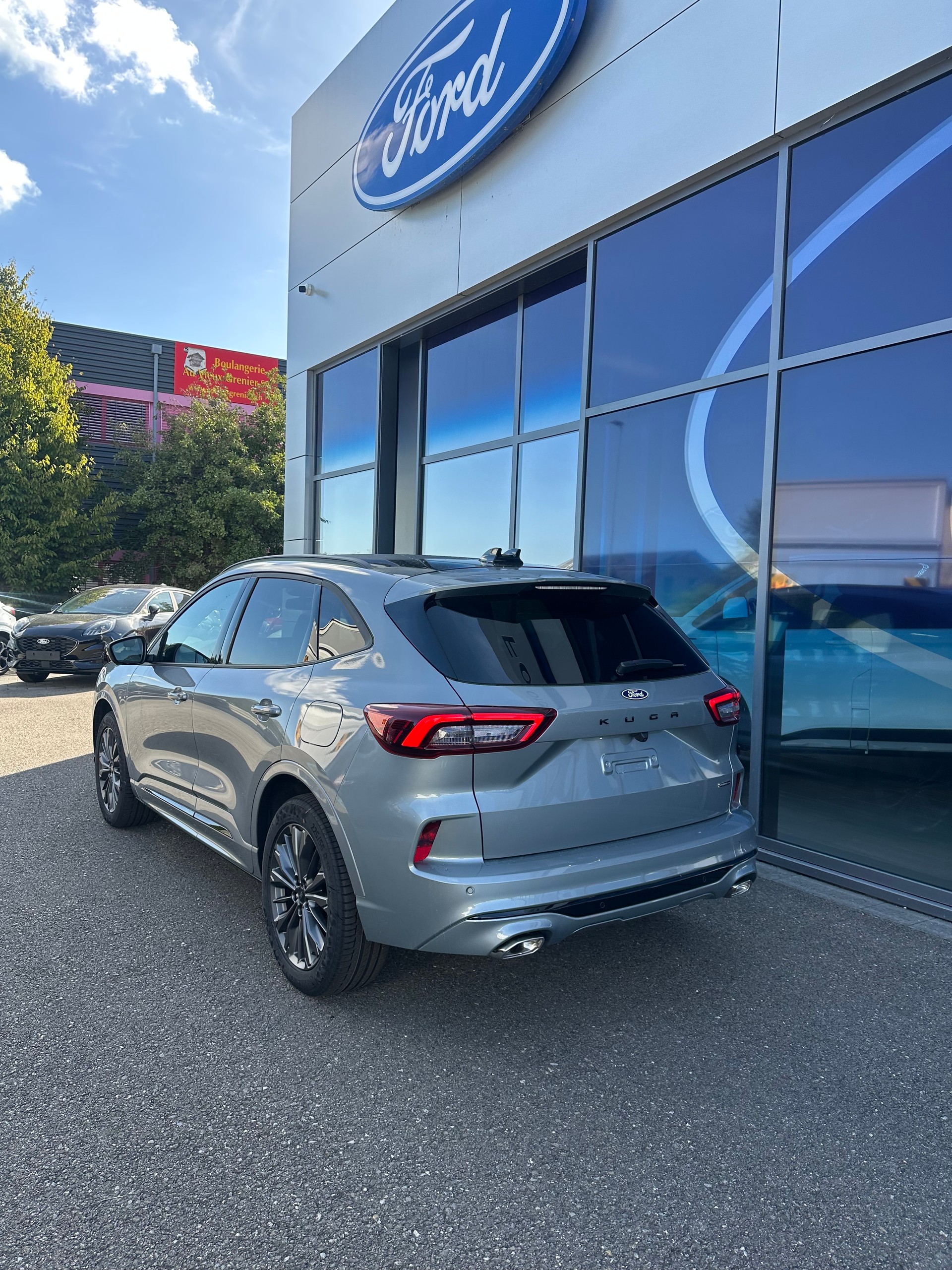 FORD Kuga 2.5 Hybrid Sound Edition FHEV/4x4-image-3