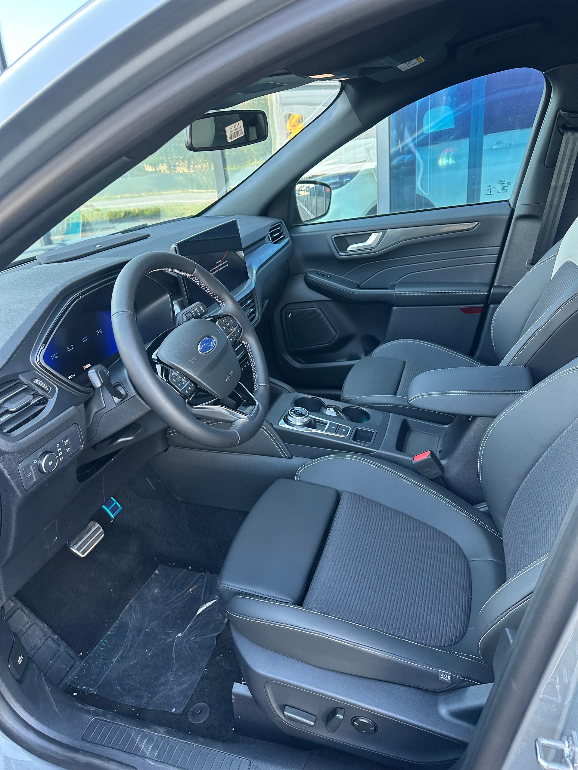 FORD Kuga 2.5 Hybrid Sound Edition FHEV/4x4-image-10