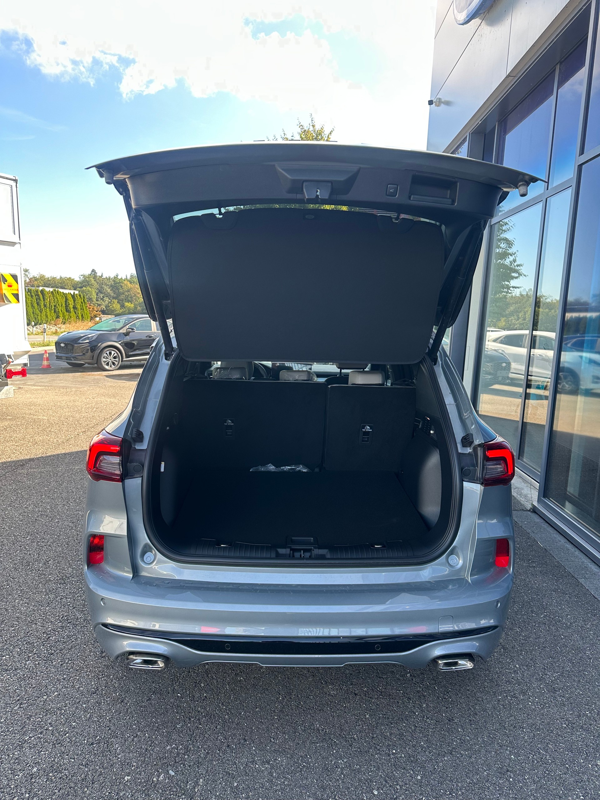 FORD Kuga 2.5 Hybrid Sound Edition FHEV/4x4-image-6