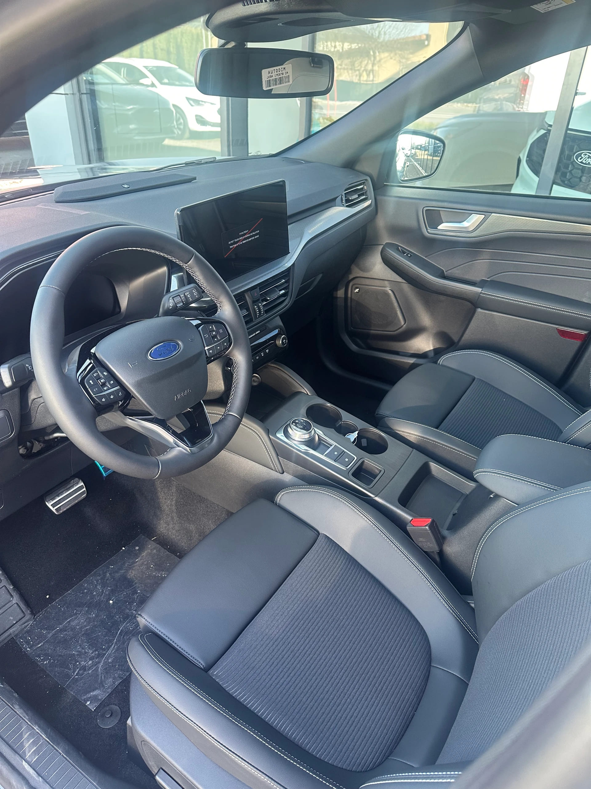 FORD Kuga 2.5 Hybrid Sound Edition FHEV/4x4-image-10