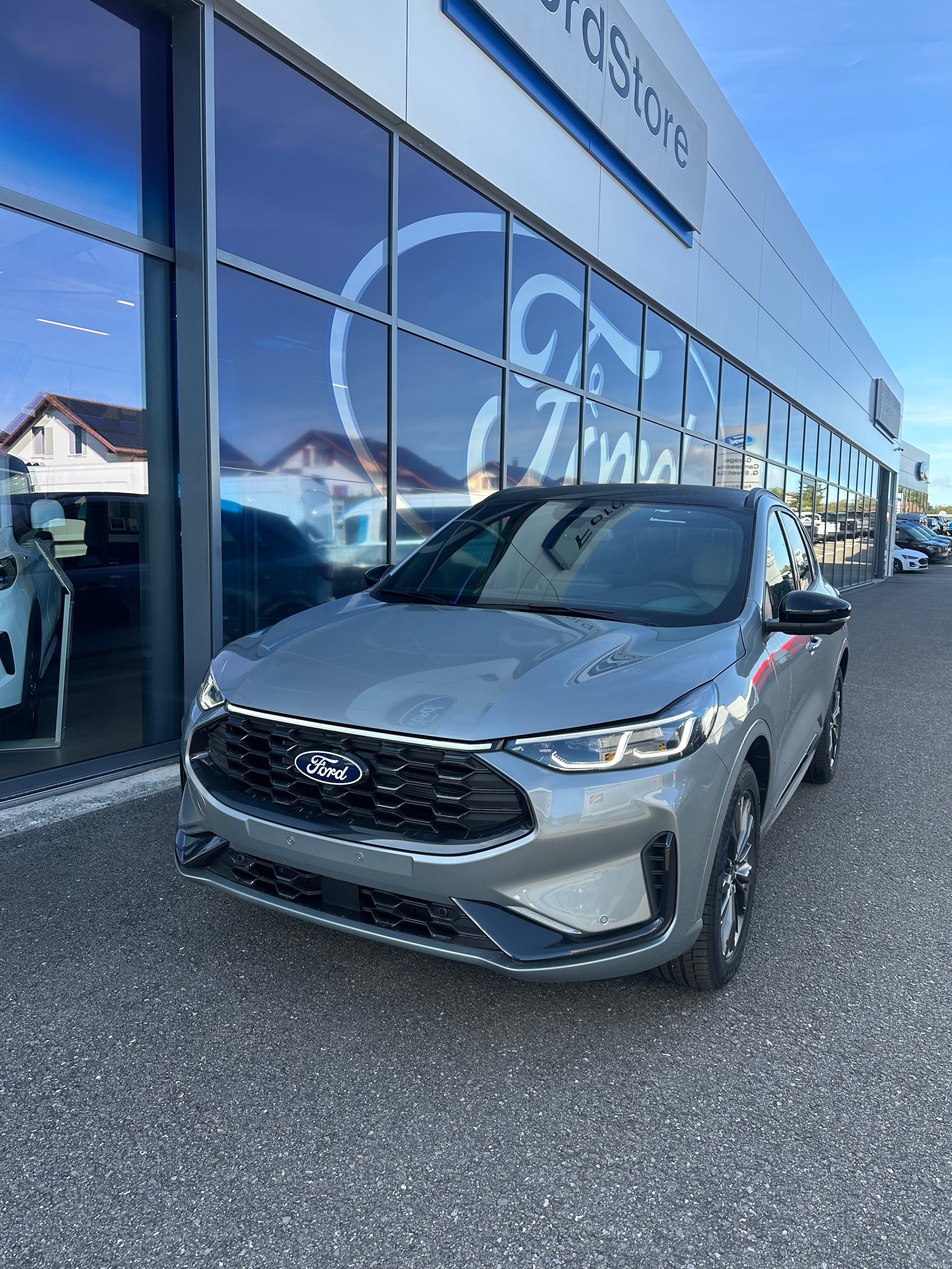 FORD Kuga 2.5 Hybrid Sound Edition FHEV/4x4-image-0