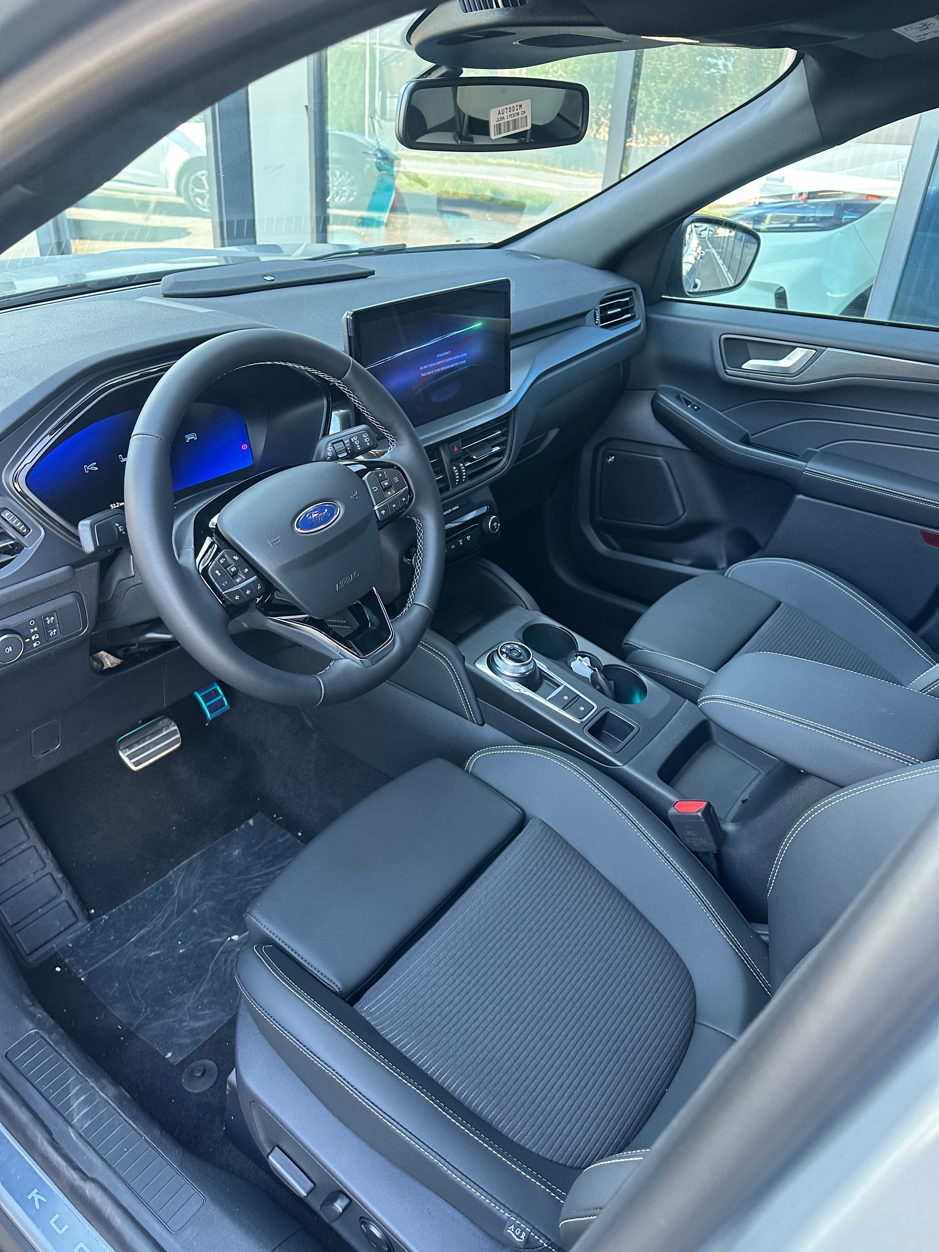 FORD Kuga 2.5 Hybrid Sound Edition FHEV/4x4-image-9
