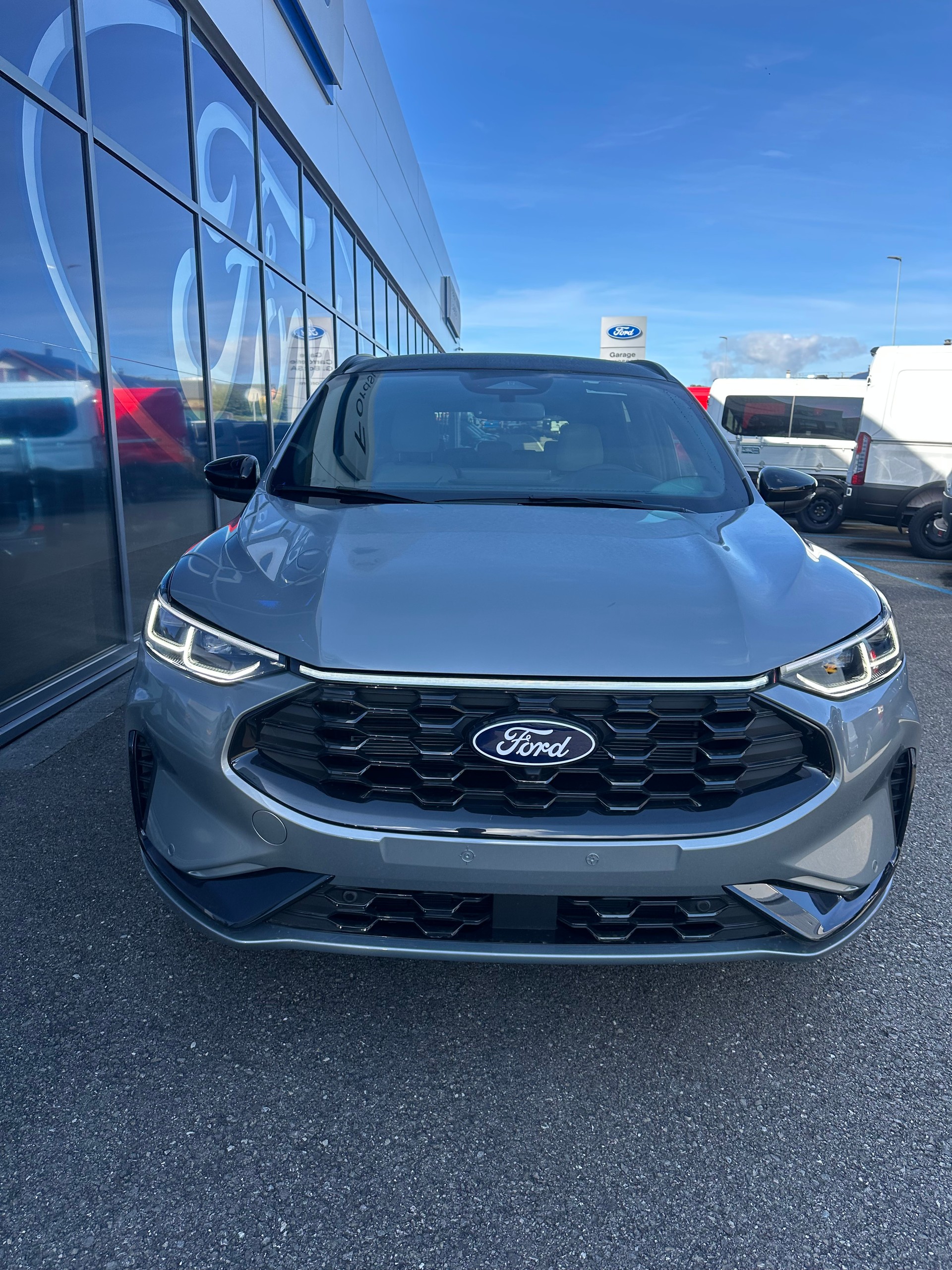 FORD Kuga 2.5 Hybrid Sound Edition FHEV/4x4-image-8