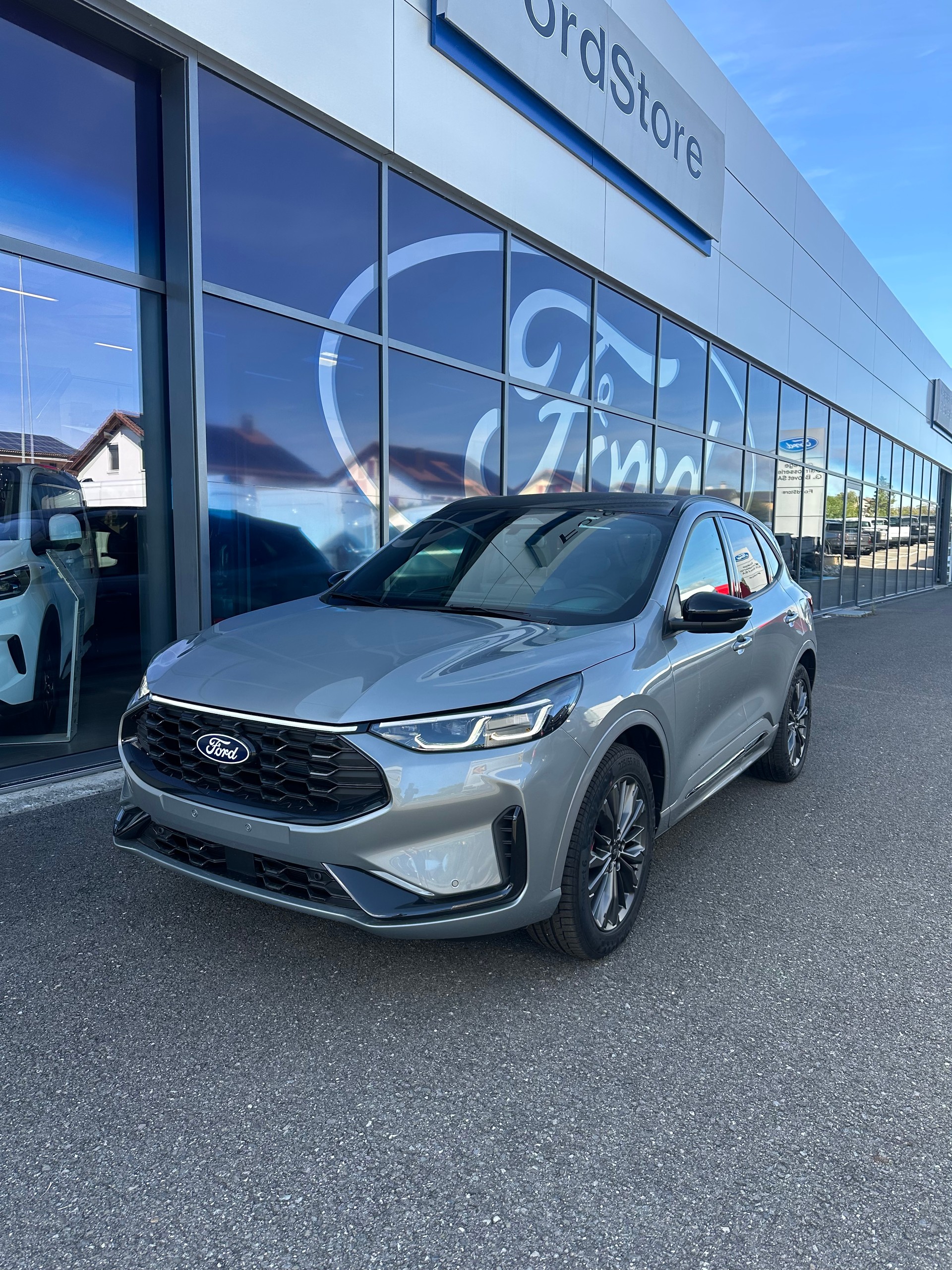 FORD Kuga 2.5 Hybrid Sound Edition FHEV/4x4-image-1