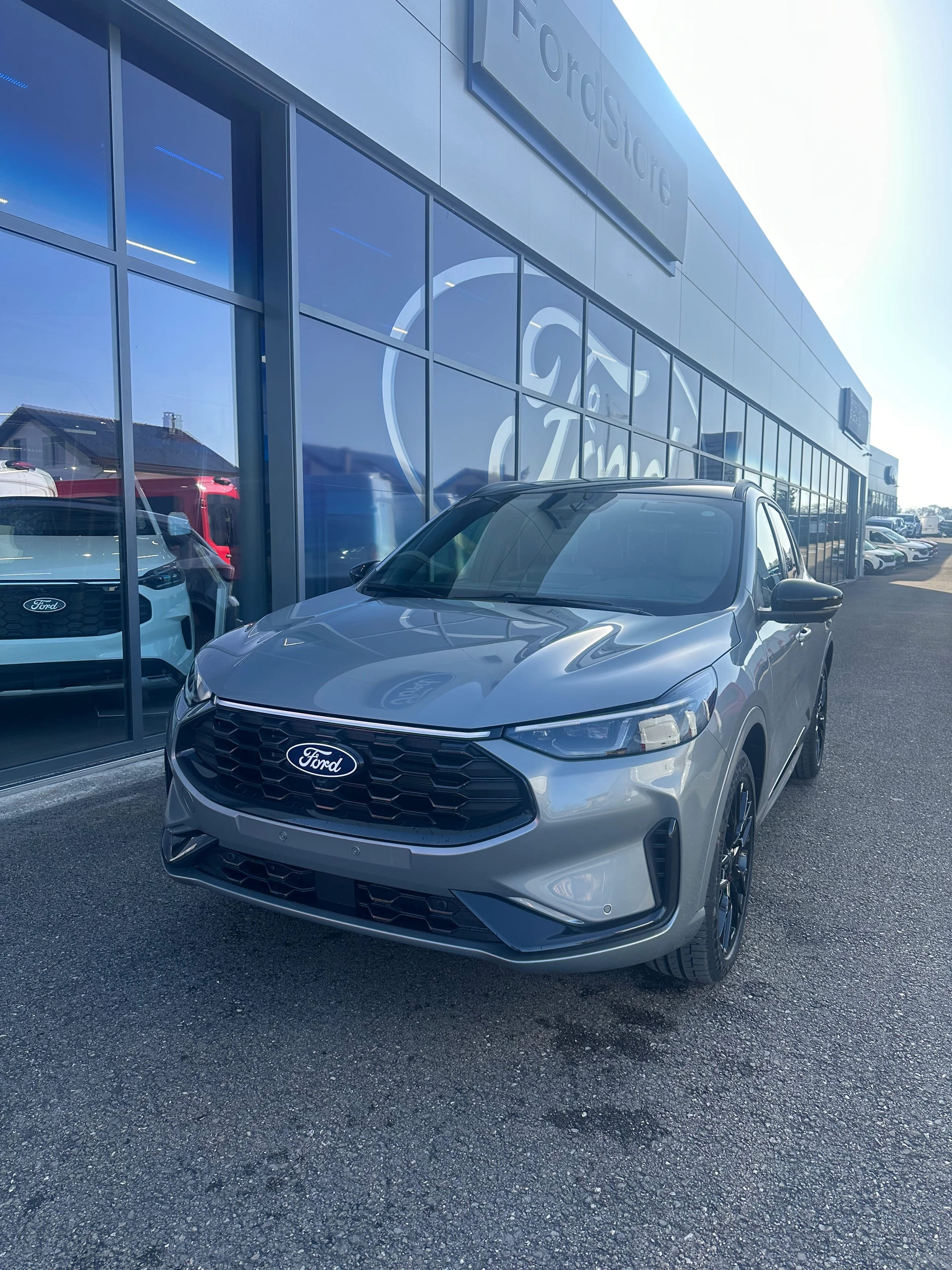 FORD Kuga 2.5 Hybrid Sound Edition FHEV/4x4