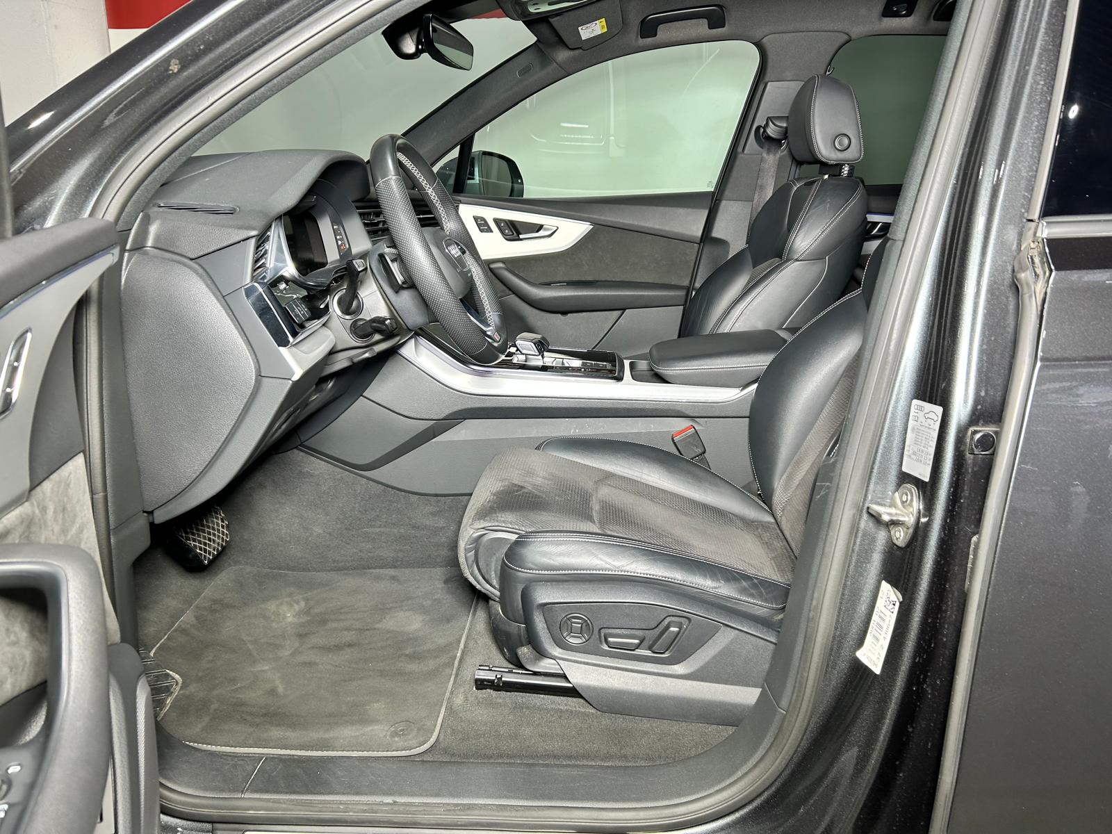 AUDI Q7 3.0 55 TFSI e S Line quattro T-Tronic CH FAHRZEUG-image-8