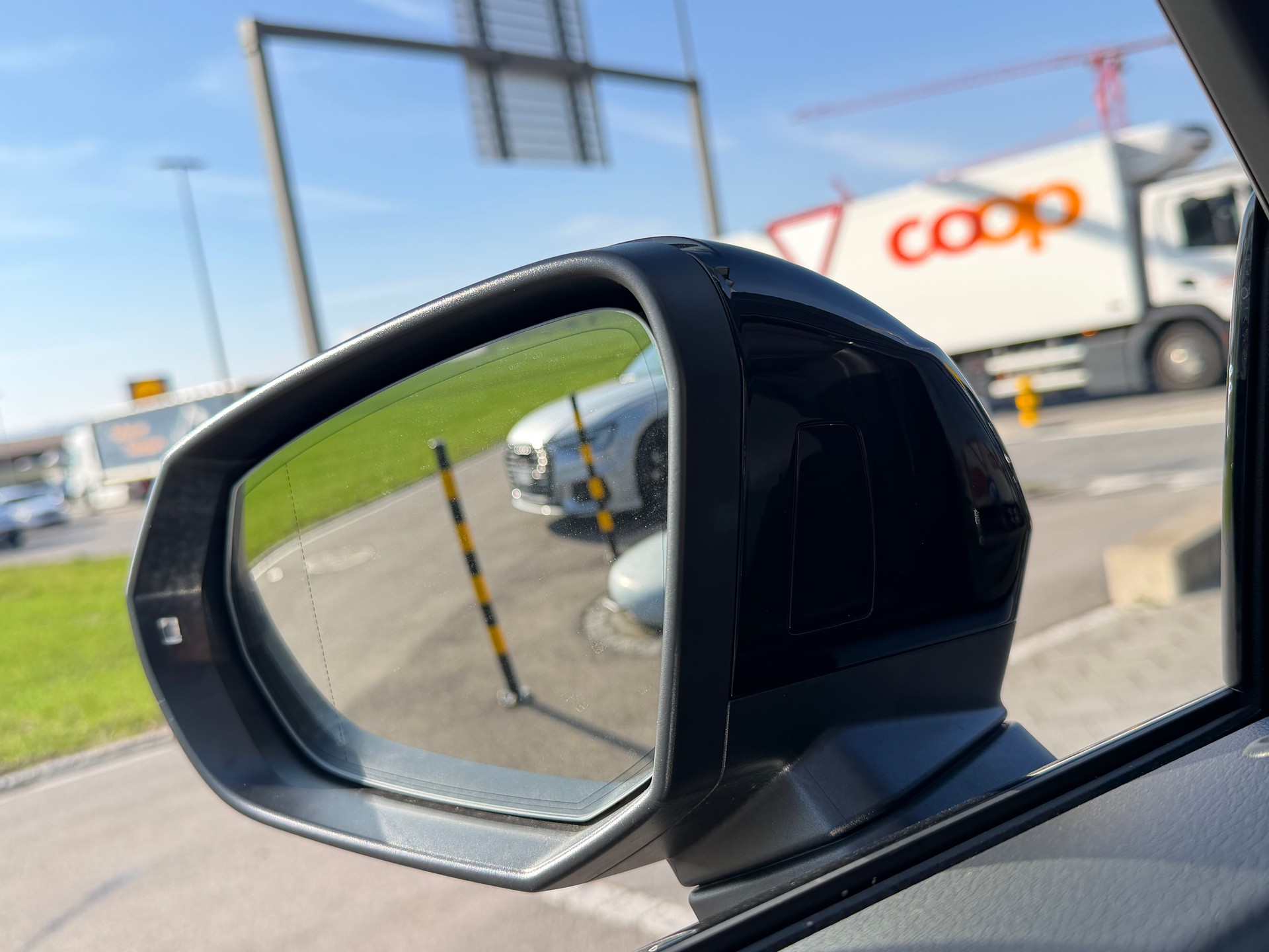 AUDI Q3 Sportback 35 TFSI S line Attraction S-tronic *Anhängerkupplung*-image-22