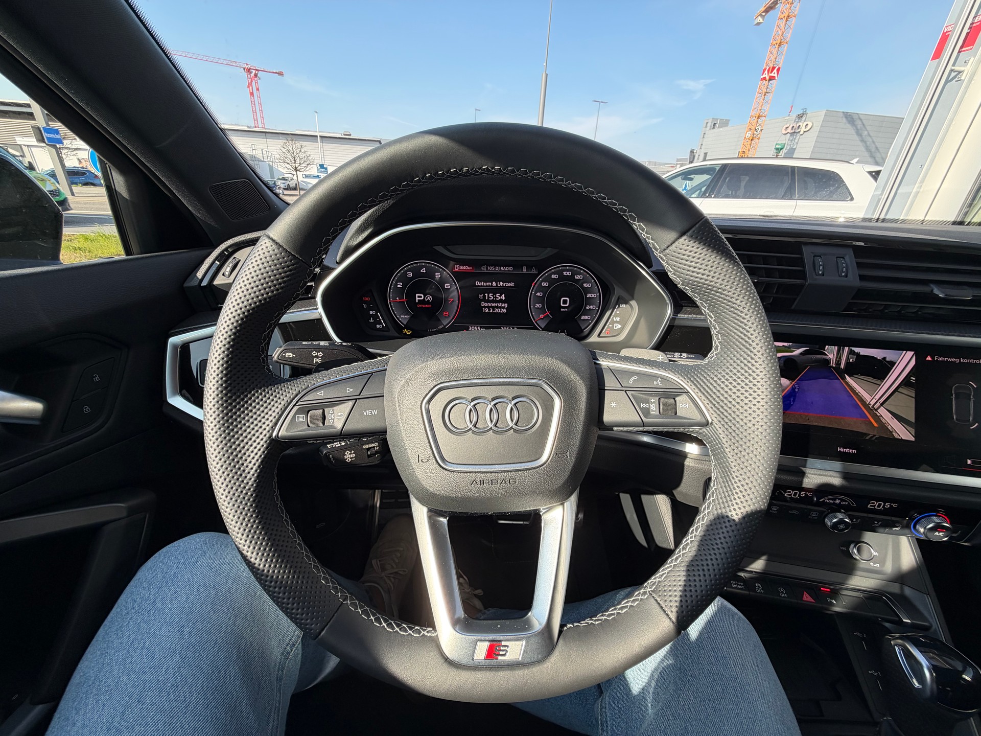 AUDI Q3 Sportback 35 TFSI S line Attraction S-tronic *Anhängerkupplung*-image-17