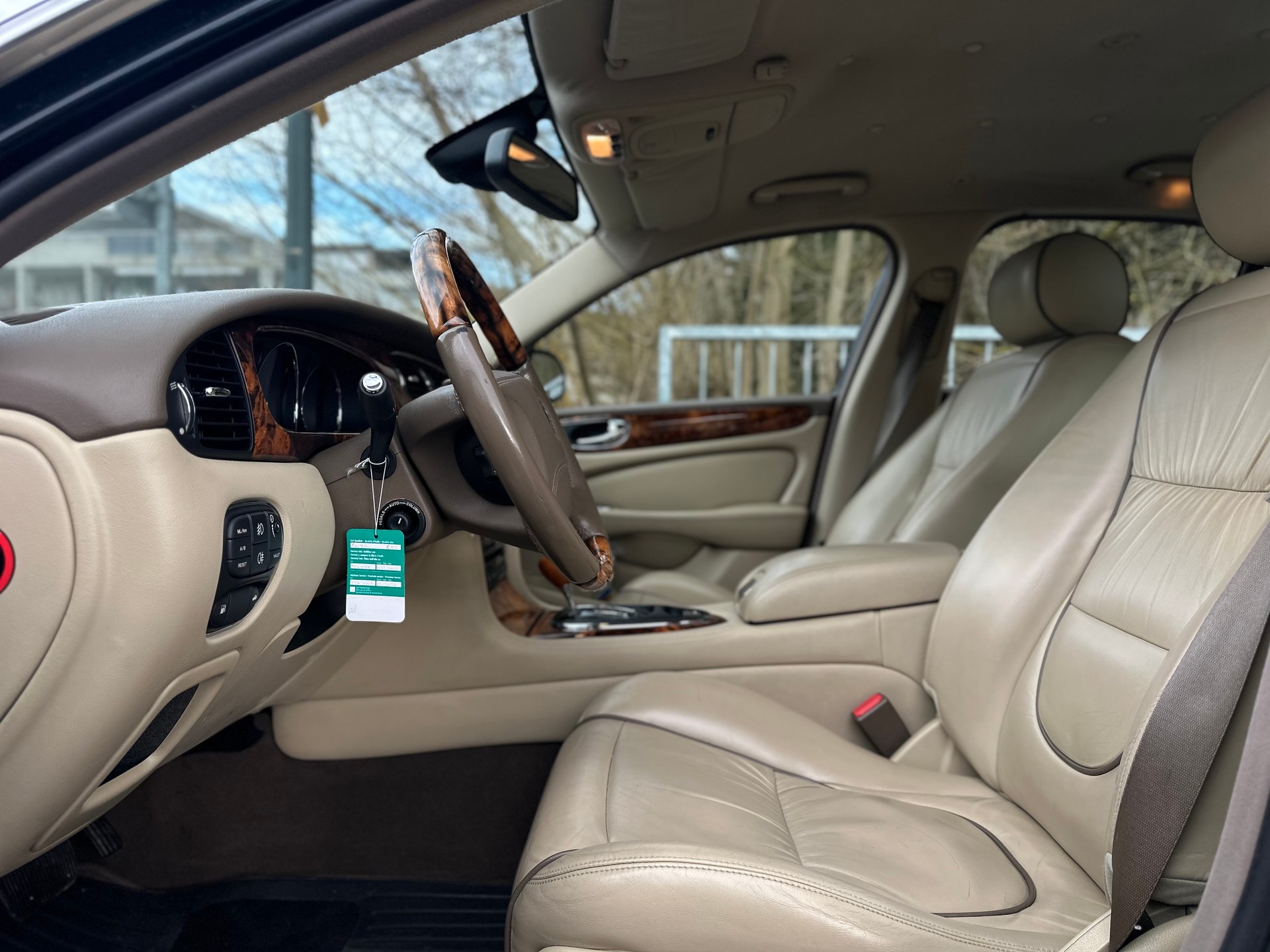 JAGUAR XJ6 2.7d V6 80 Anniversary-image-8
