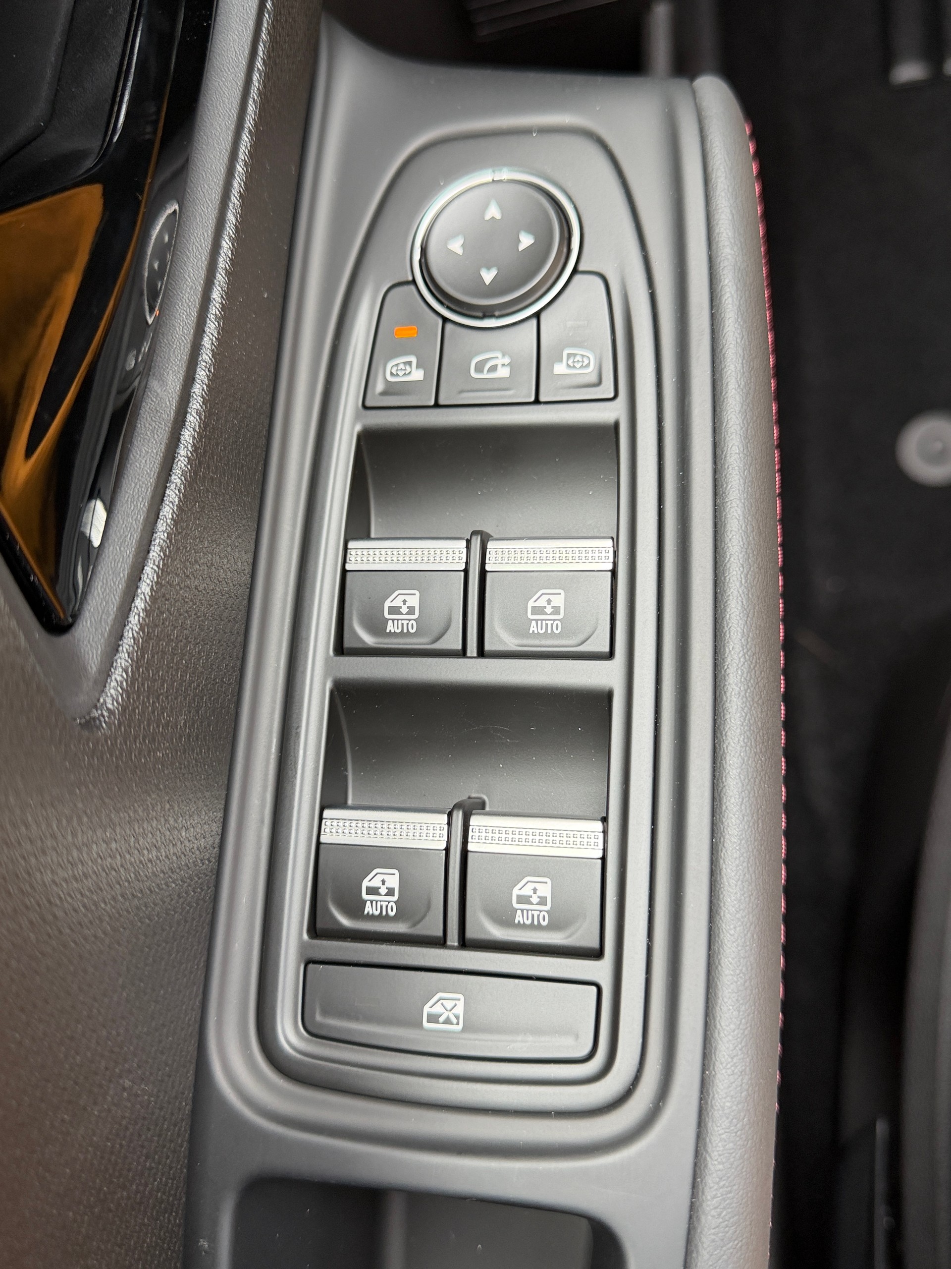 RENAULT Clio 1.8 E-Tech Techno-image-17