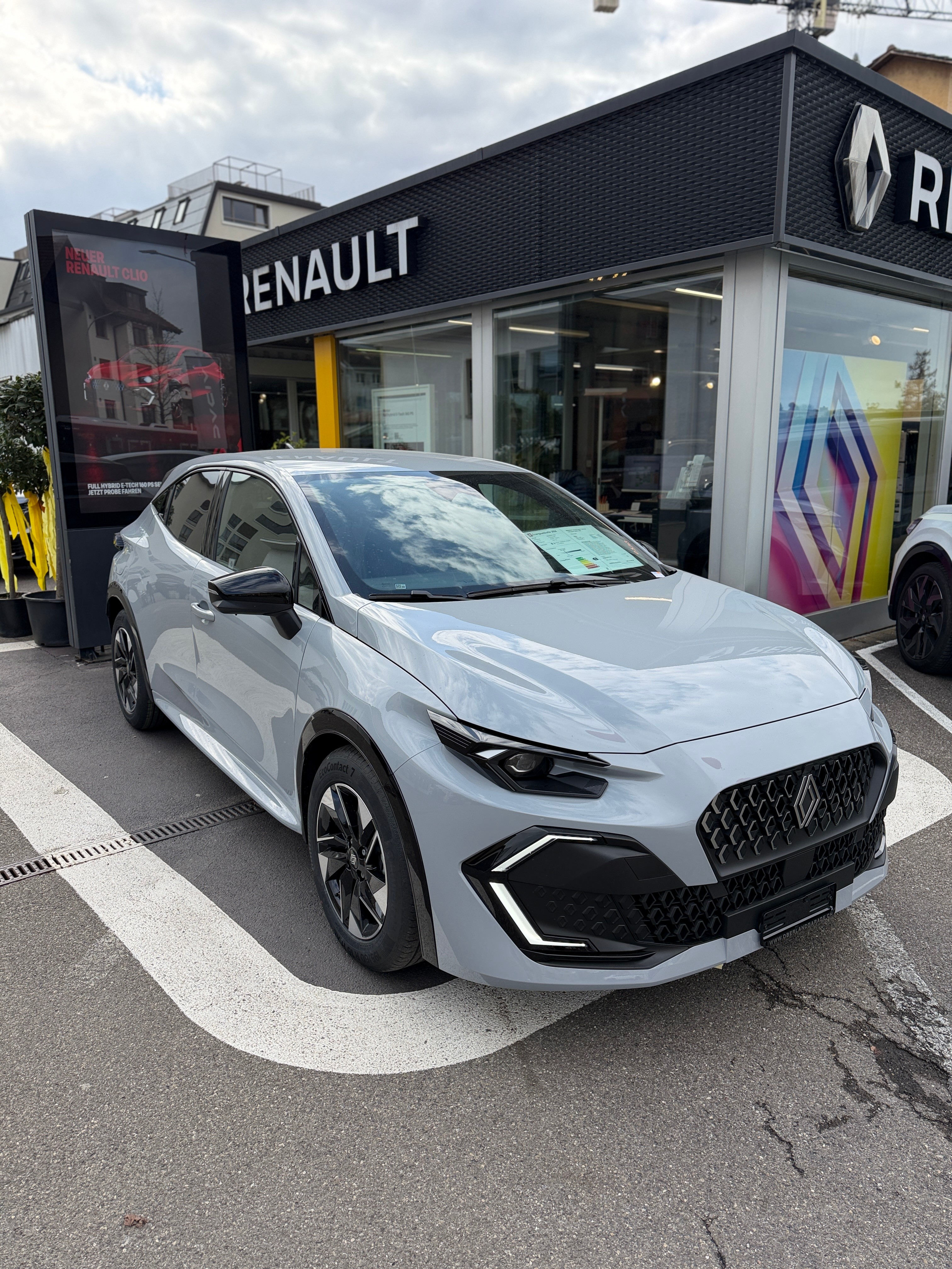 RENAULT Clio 1.8 E-Tech Techno (Limousine)