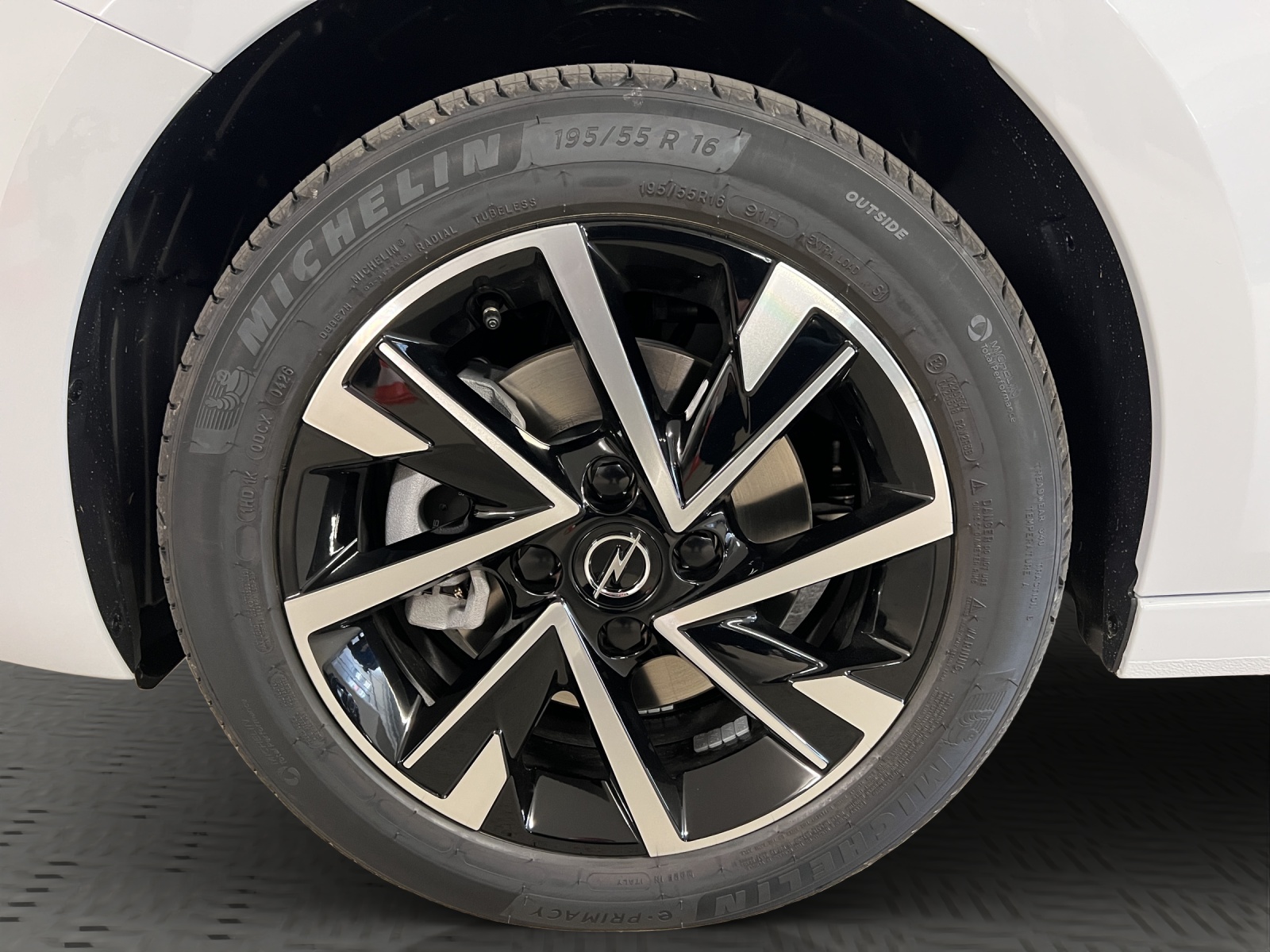OPEL Corsa 1.2 T Hybrid Viva-image-14