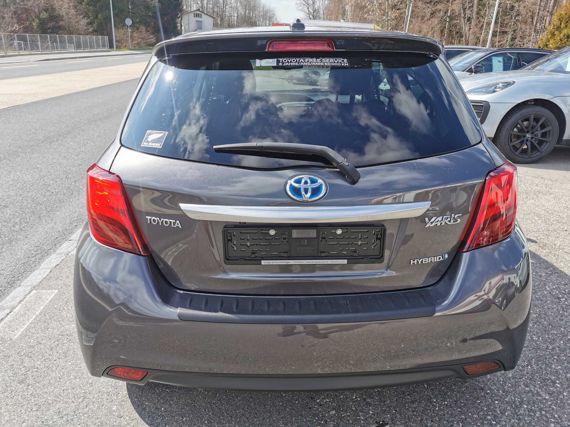 TOYOTA Yaris 1.5 VVT-i Hybrid Sol Premium e-CVT-image-5