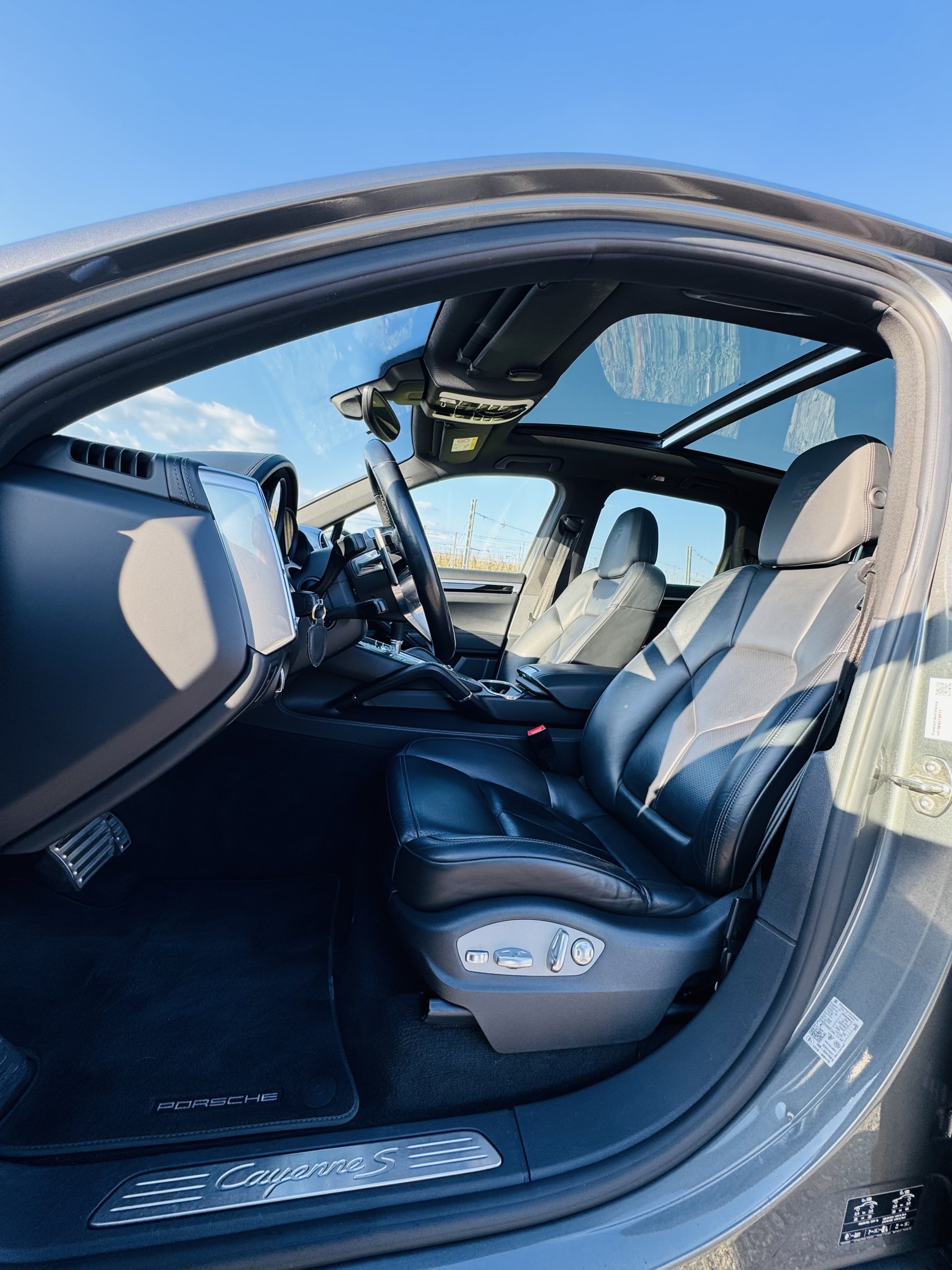 PORSCHE Cayenne S Diesel-image-2