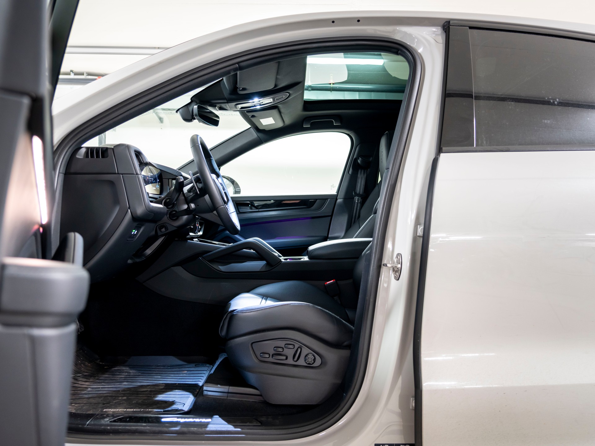 PORSCHE Cayenne Coupé Black Edition Tiptronic-image-18