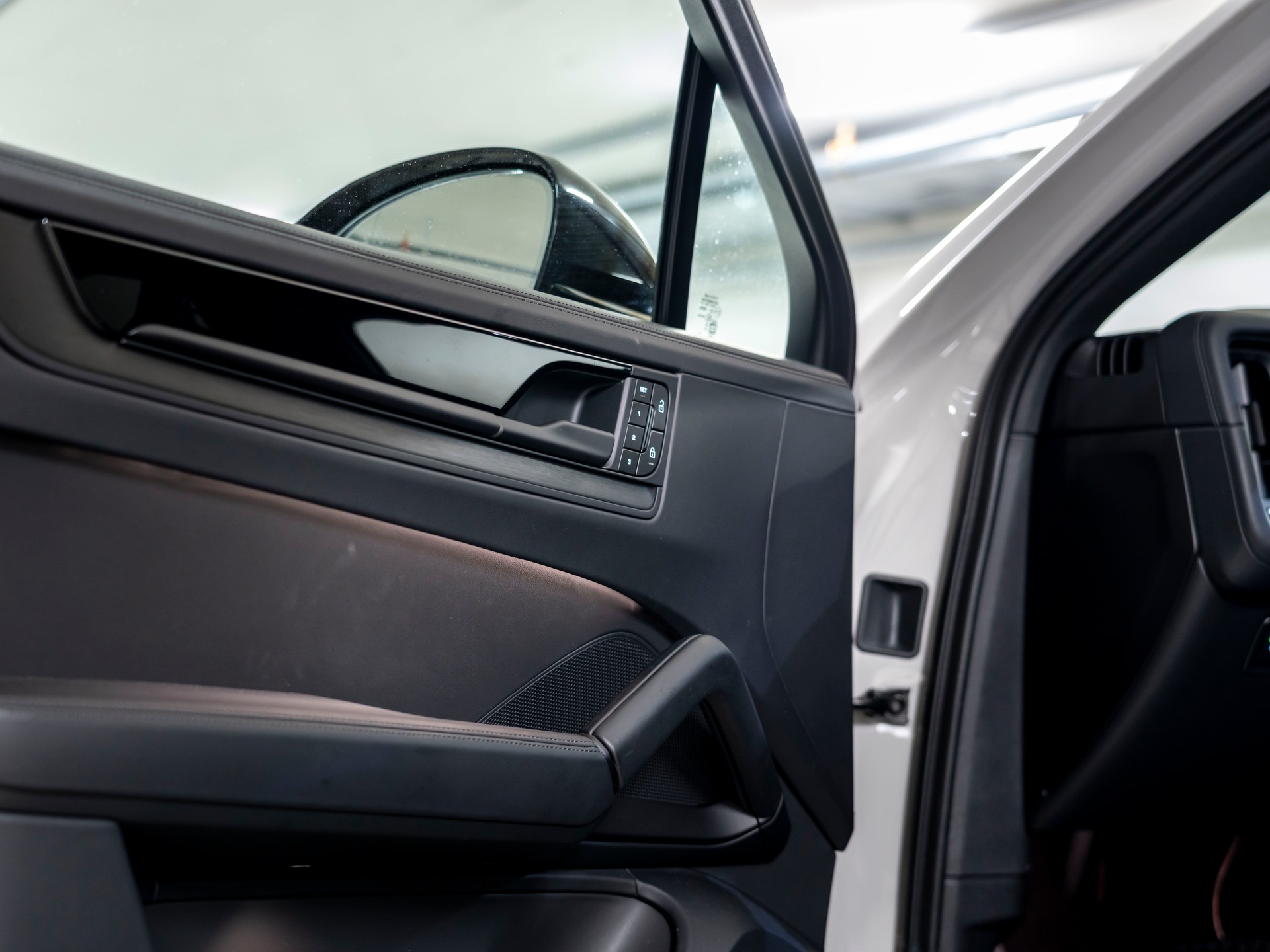 PORSCHE Cayenne Coupé Black Edition Tiptronic-image-20