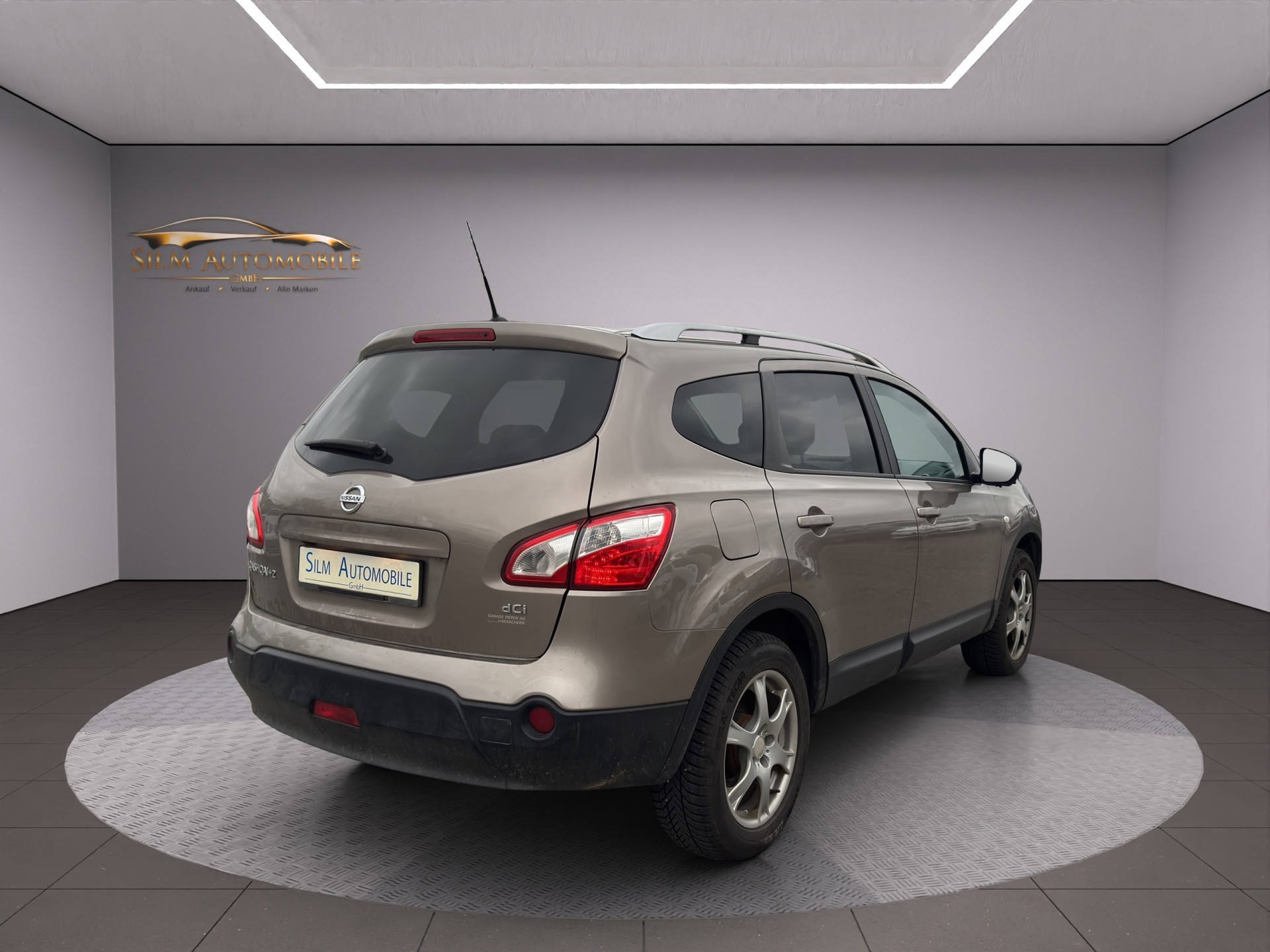 NISSAN Qashqai +2 1.6 dCi 4WD Swiss Edition-image-6