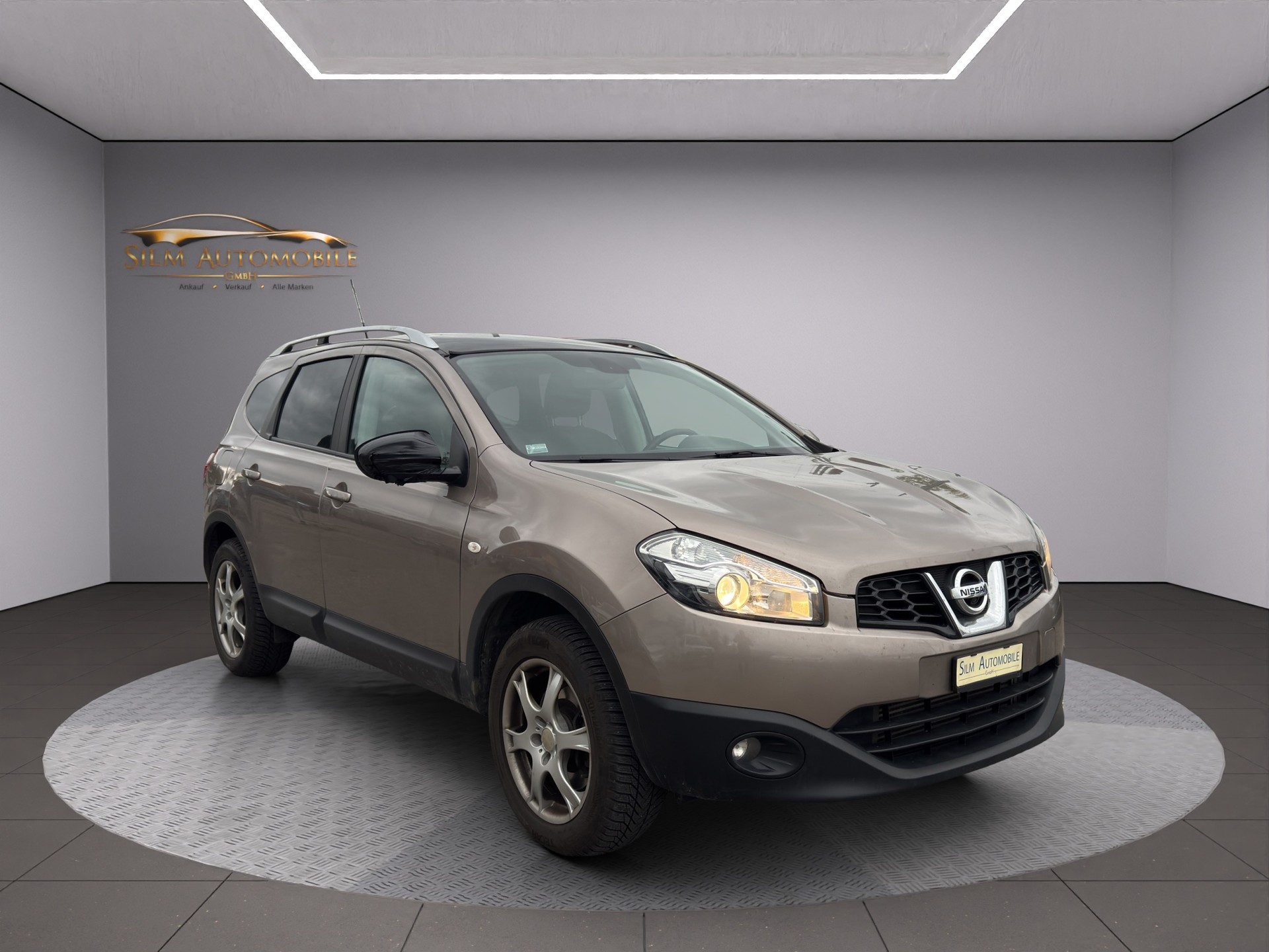 NISSAN Qashqai +2 1.6 dCi 4WD Swiss Edition-image-1