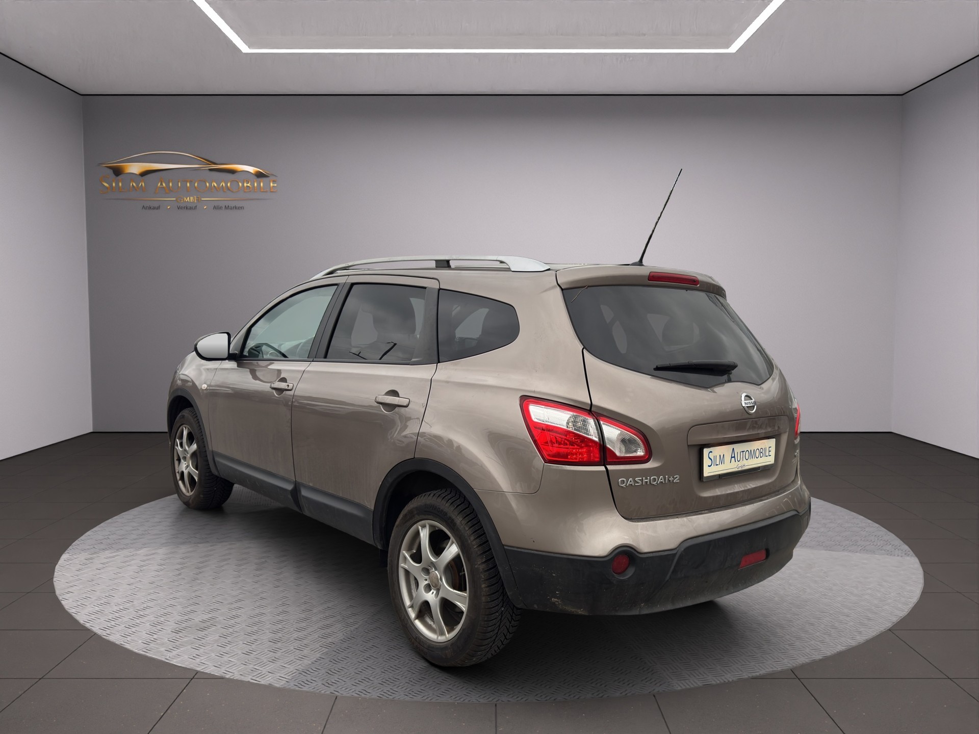 NISSAN Qashqai +2 1.6 dCi 4WD Swiss Edition-image-2