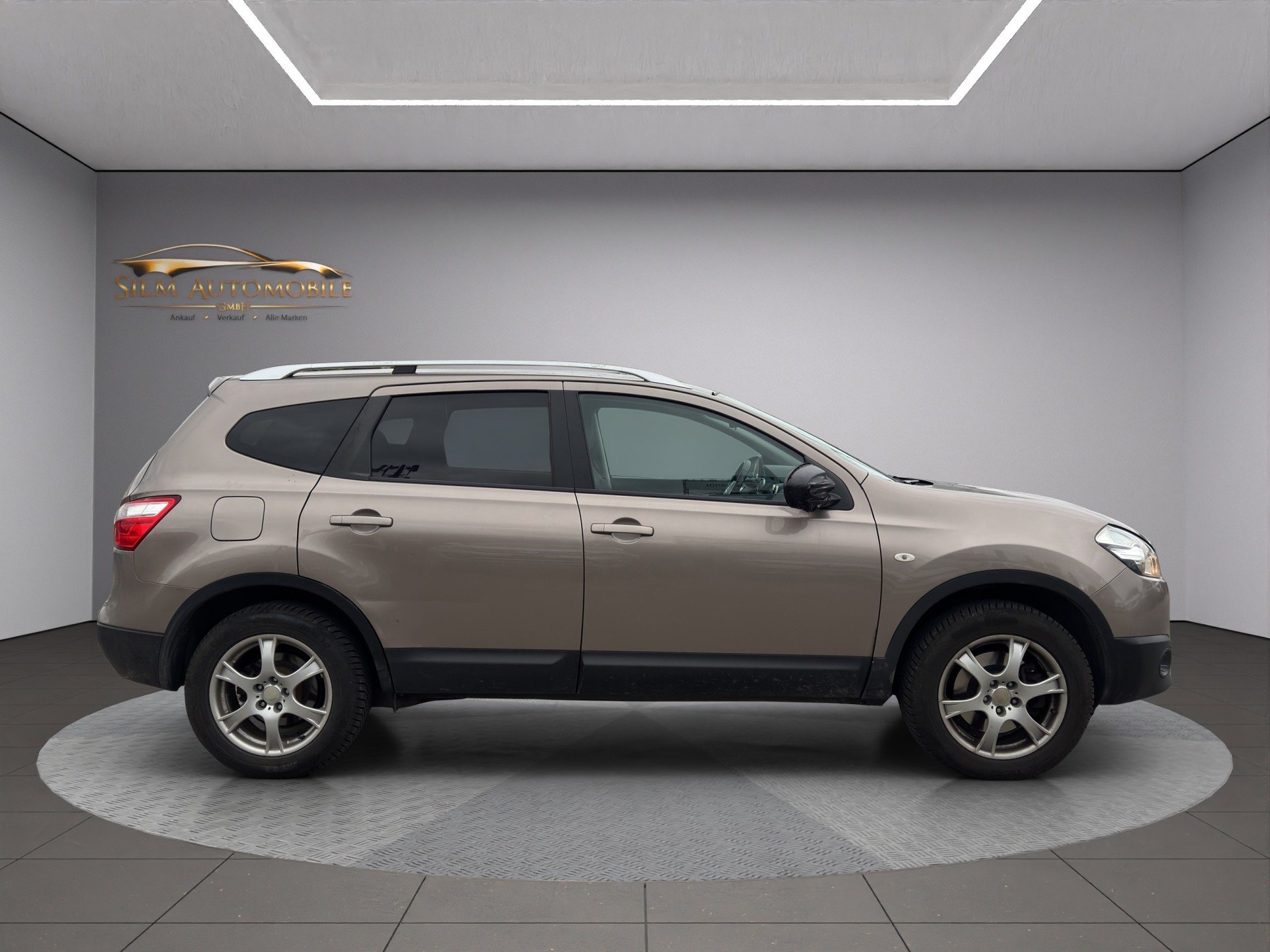NISSAN Qashqai +2 1.6 dCi 4WD Swiss Edition-image-5