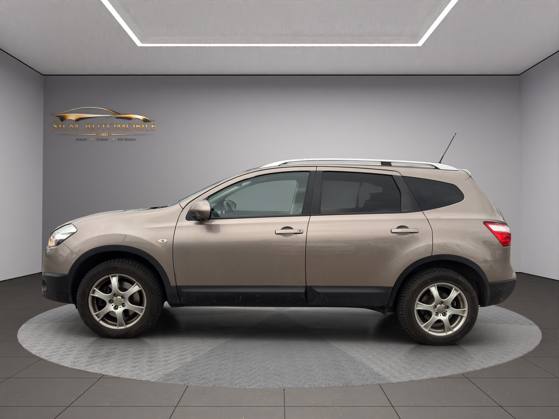 NISSAN Qashqai +2 1.6 dCi 4WD Swiss Edition-image-3