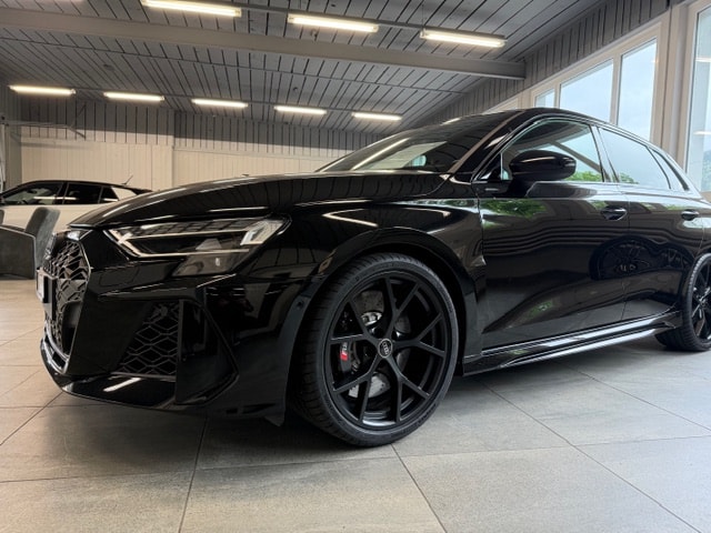 AUDI RS3 SB 2.5 TSI quattro-image-2