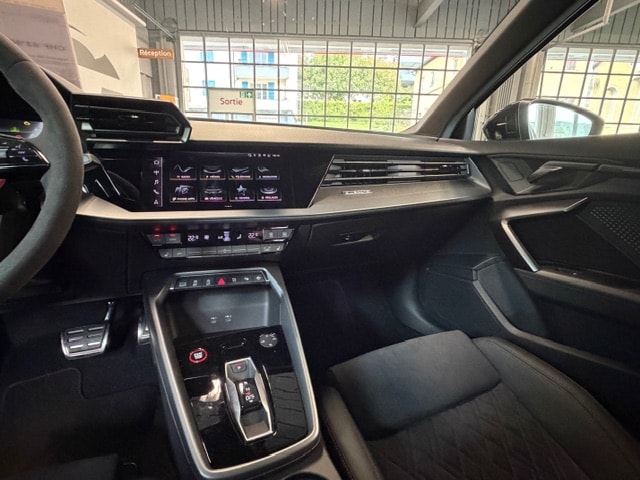 AUDI RS3 SB 2.5 TSI quattro-image-12