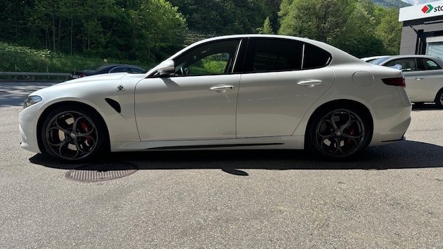 ALFA ROMEO Giulia 2.9 V6 Quadrifoglio Automatic-showroom-element-3
