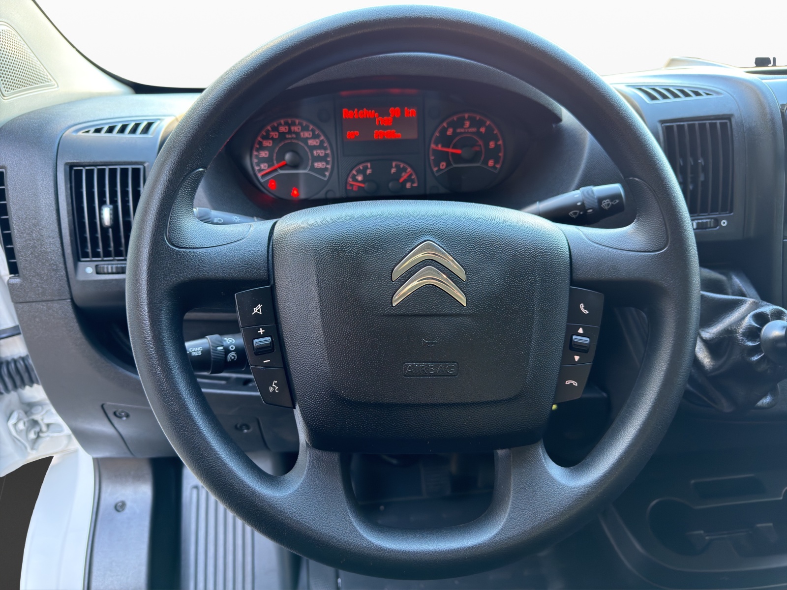 CITROEN Jumper 30 2.2 BlueHDi 120 Swiss Edition L1H1-image-10