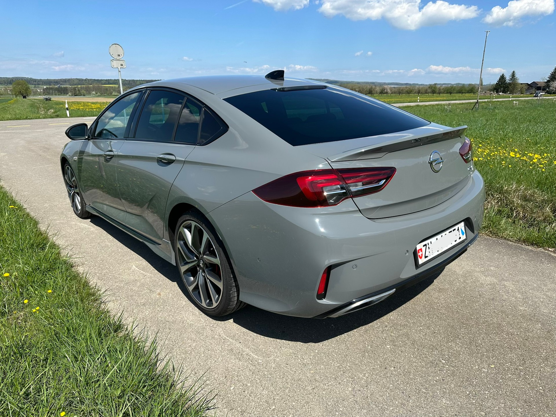 OPEL Insignia GSi AWD-image-2