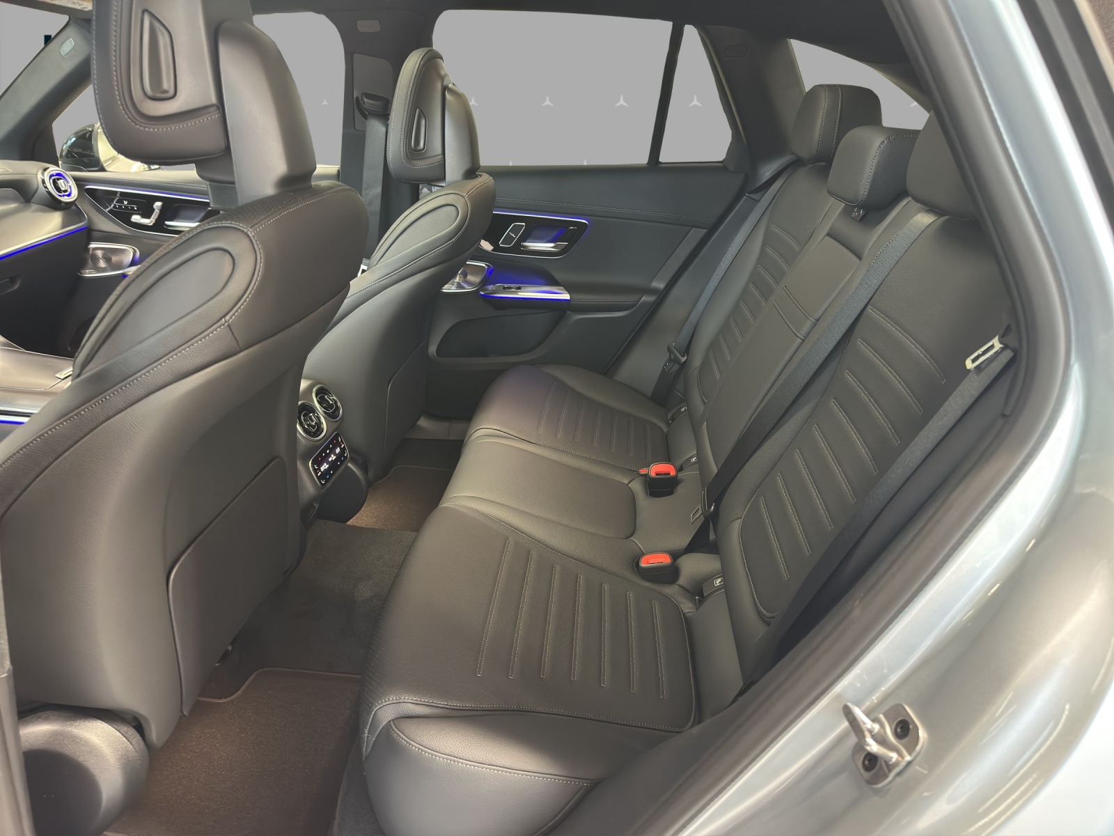 MERCEDES-BENZ GLC 300 e 4Matic EQ Star 9G-Tronic-image-13