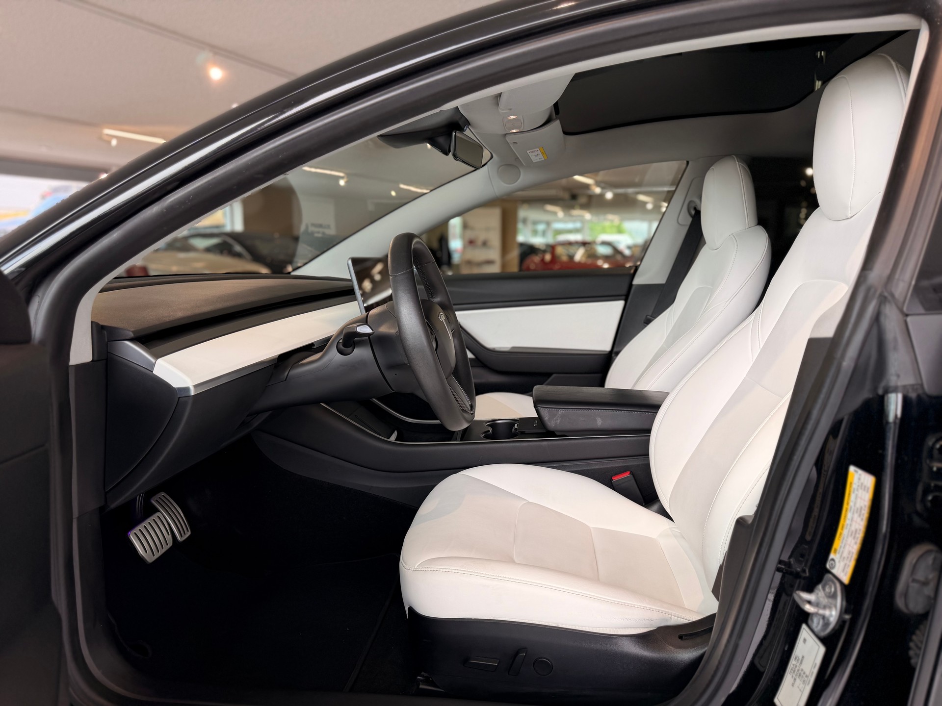 TESLA Model 3 Performance Dual Motor AWD-image-14