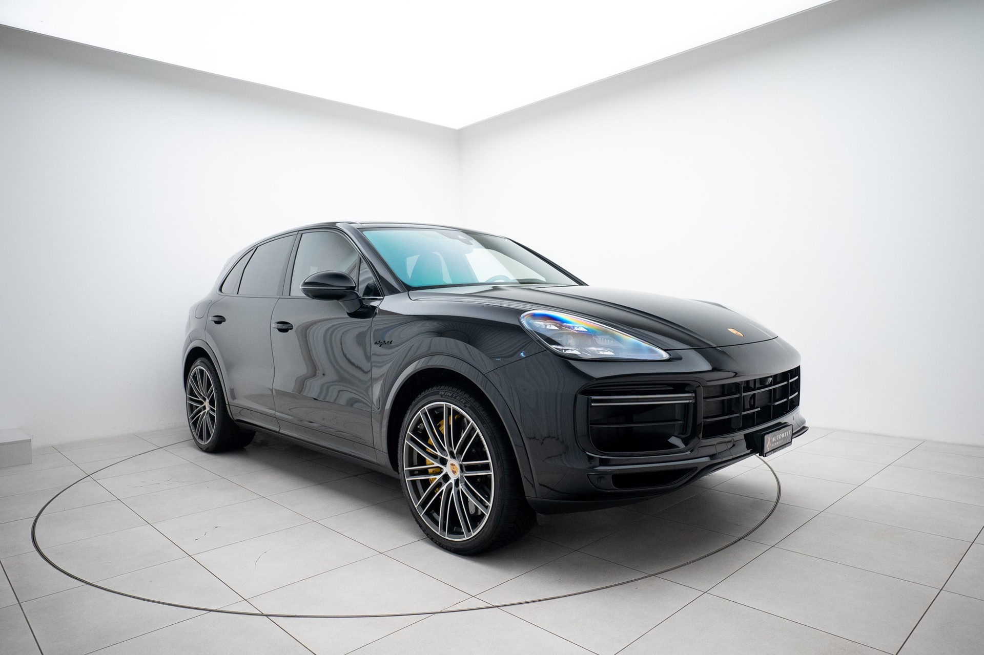 PORSCHE Cayenne Turbo S E-Hybrid-image-0