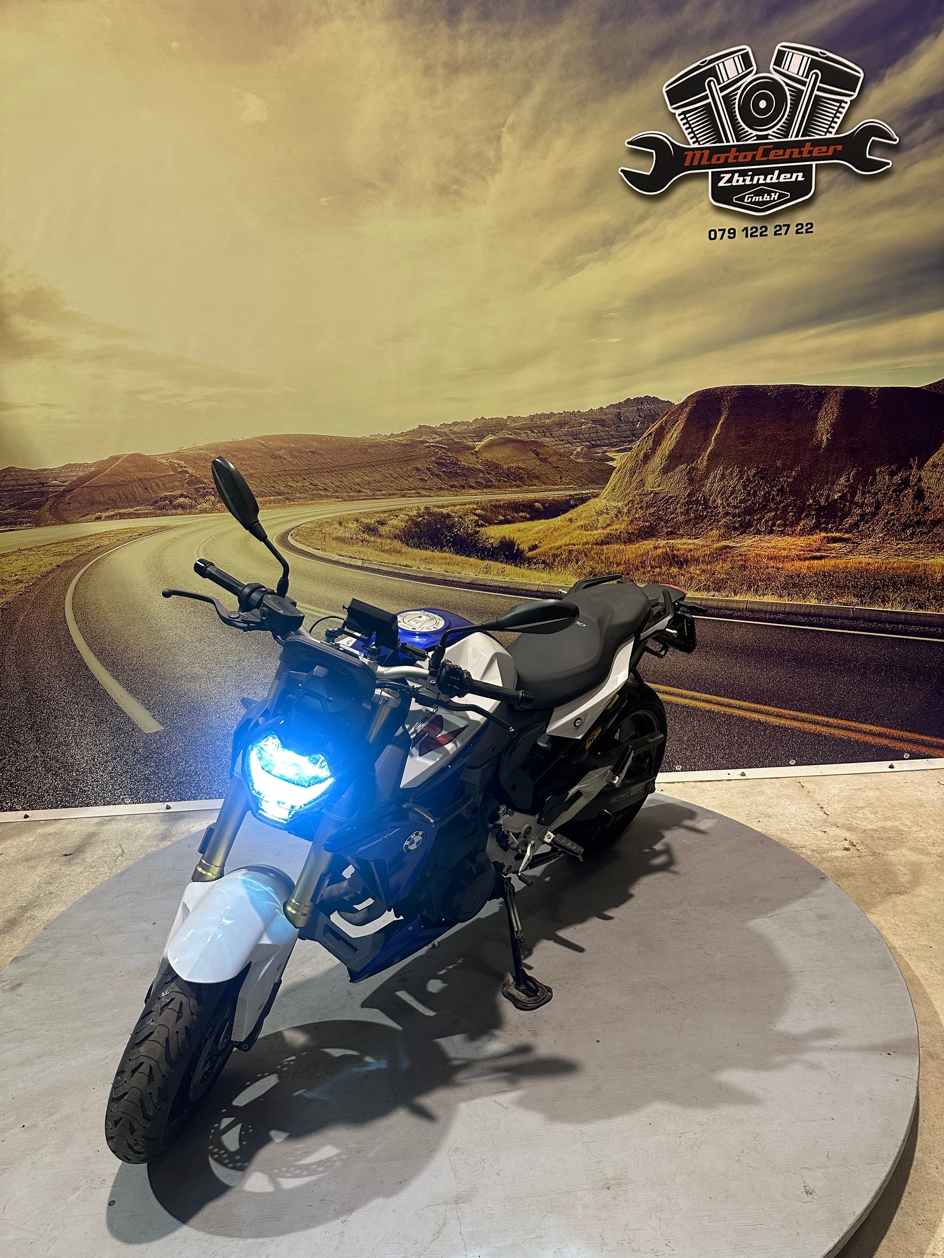 BMW F 900 R ABS-showroom-element-3