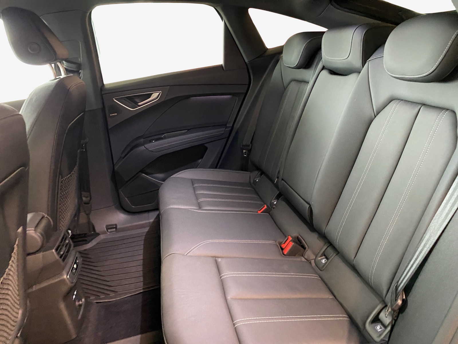 AUDI Q4 Sportback e-tron 40-image-12
