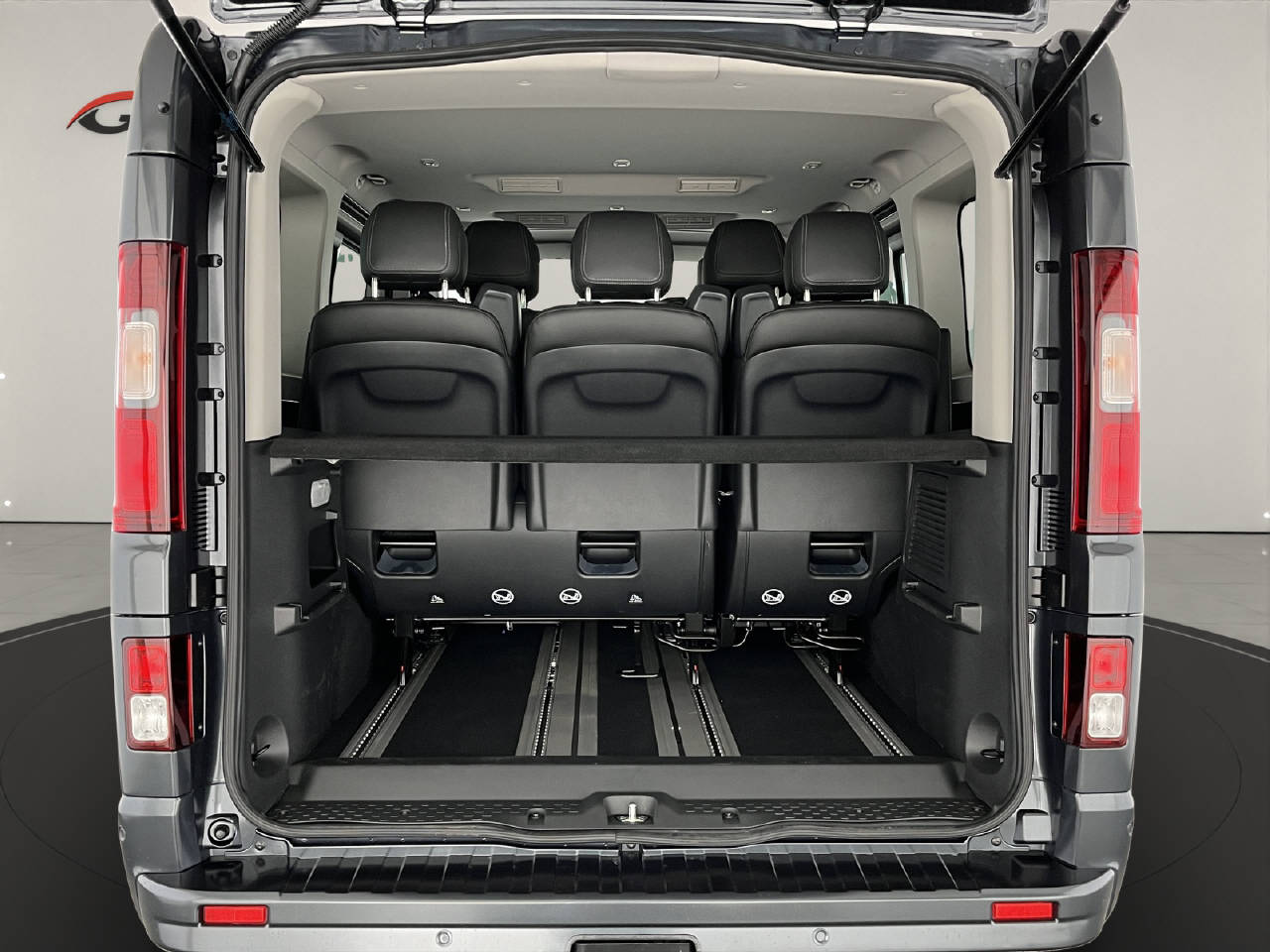 RENAULT Trafic Spaceclass 2.0 dCi Blue 170 EAG9-image-8