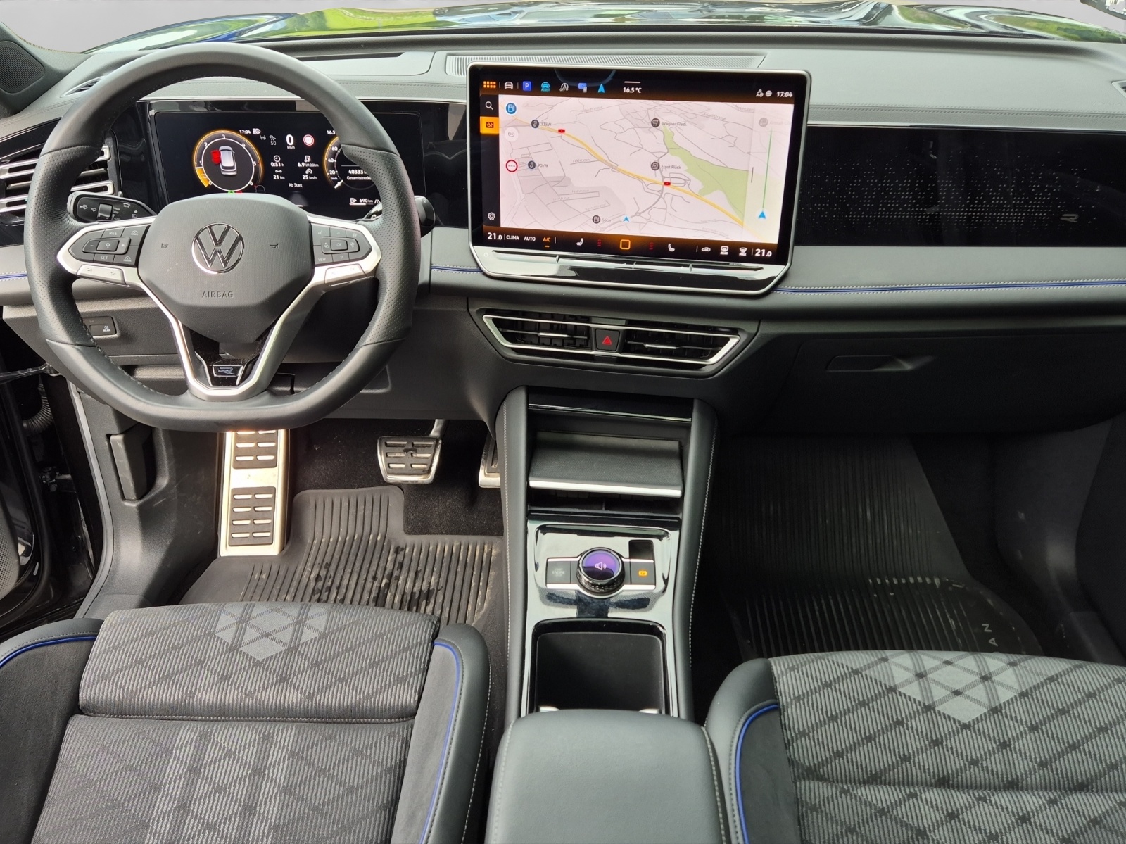 VW Tiguan 2.0 TDI SCR R-Line DSG 4motion-image-7
