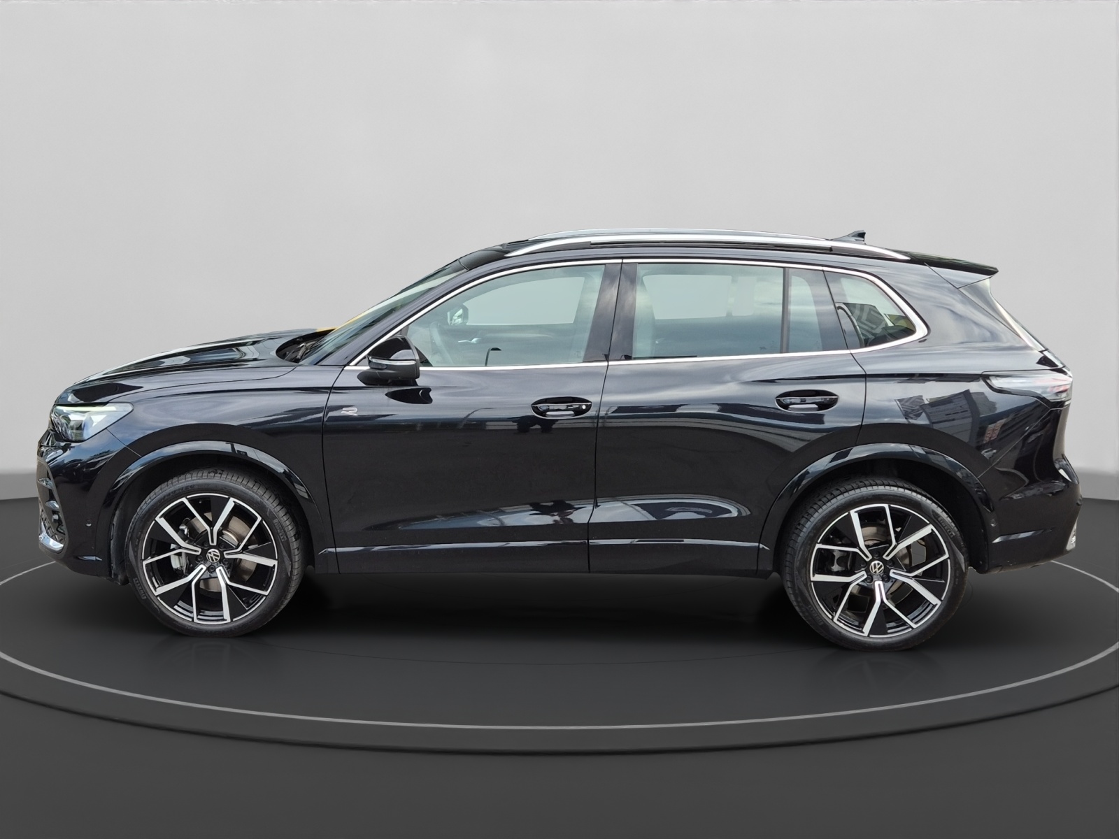 VW Tiguan 2.0 TDI SCR R-Line DSG 4motion-image-9