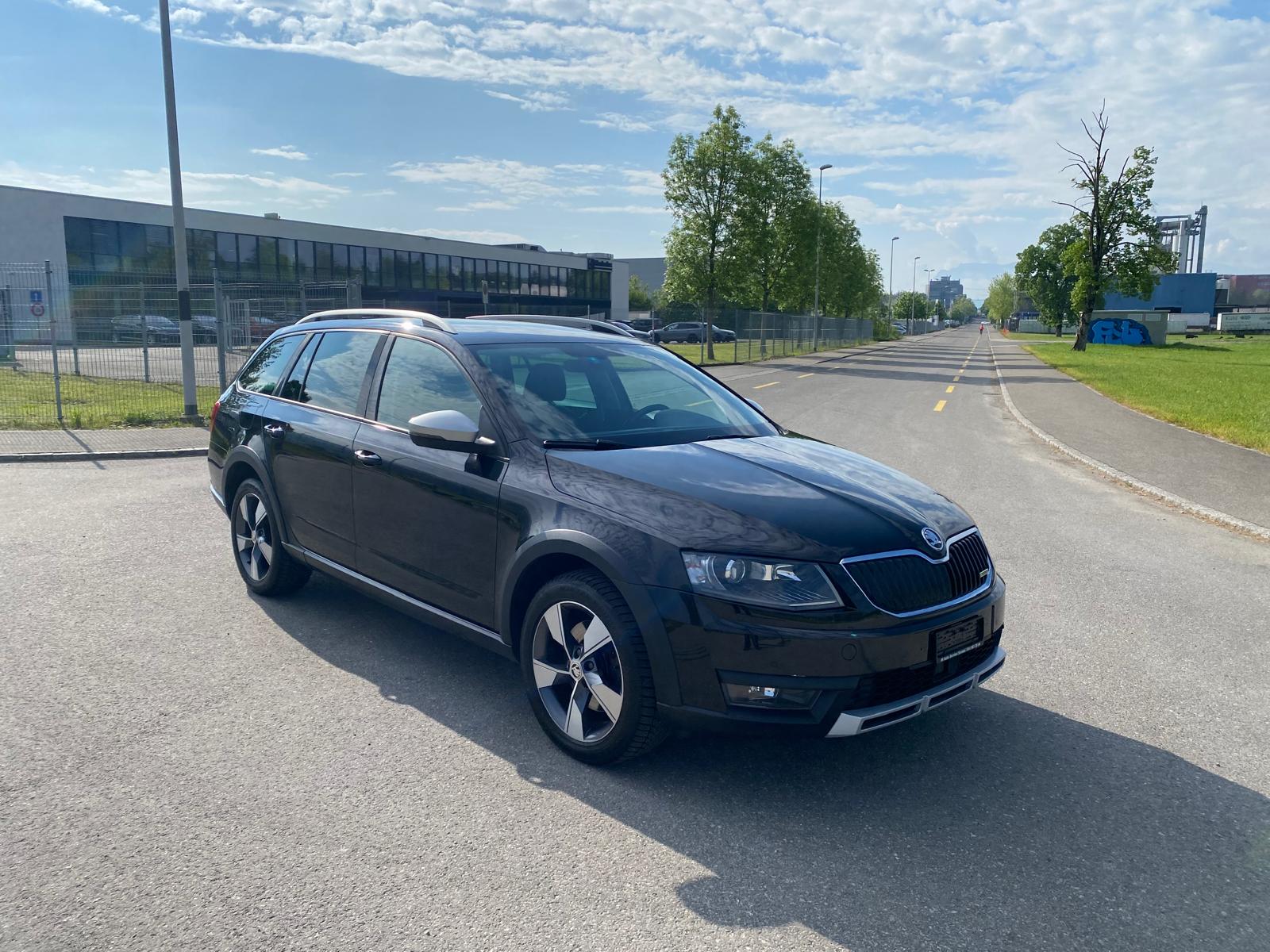 SKODA Octavia Combi 2.0 TDI Scout 4x4 DSG-image-0