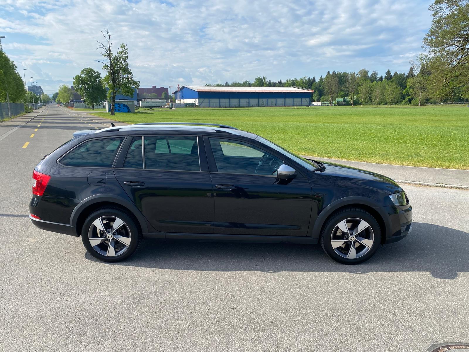 SKODA Octavia Combi 2.0 TDI Scout 4x4 DSG-image-1