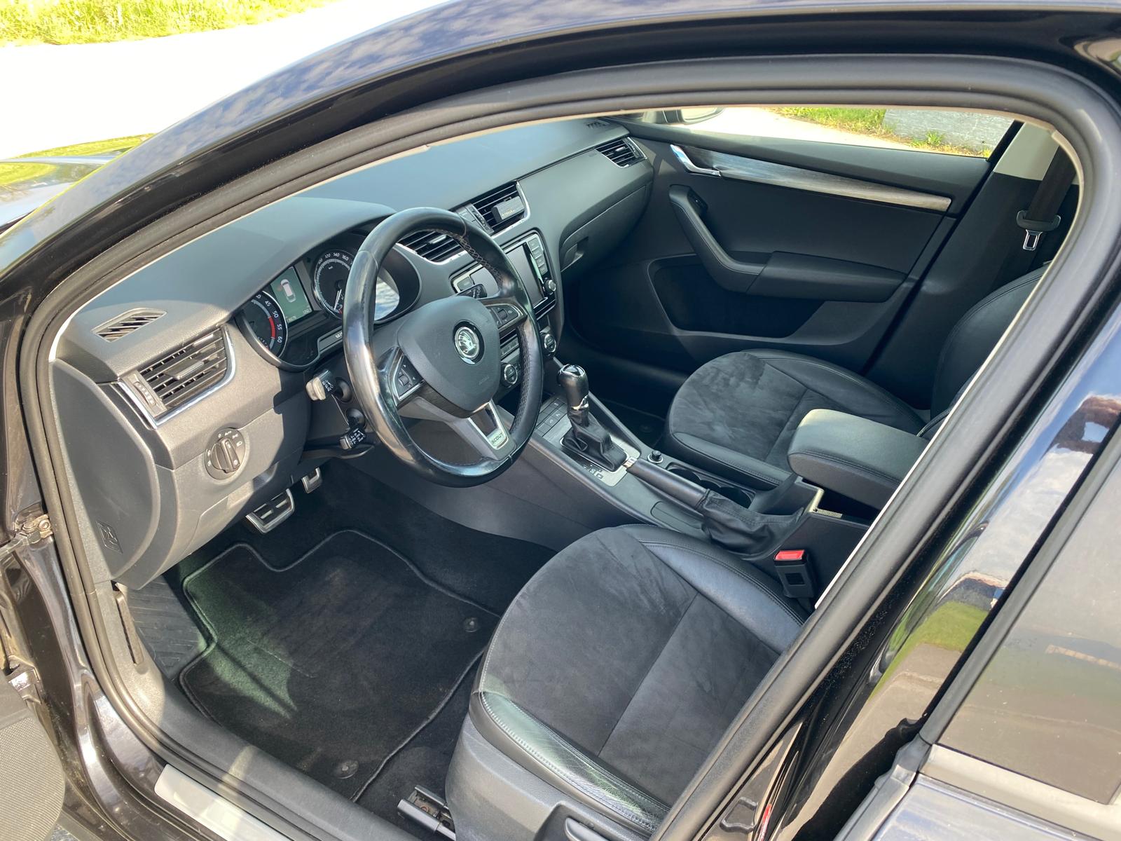 SKODA Octavia Combi 2.0 TDI Scout 4x4 DSG-image-9